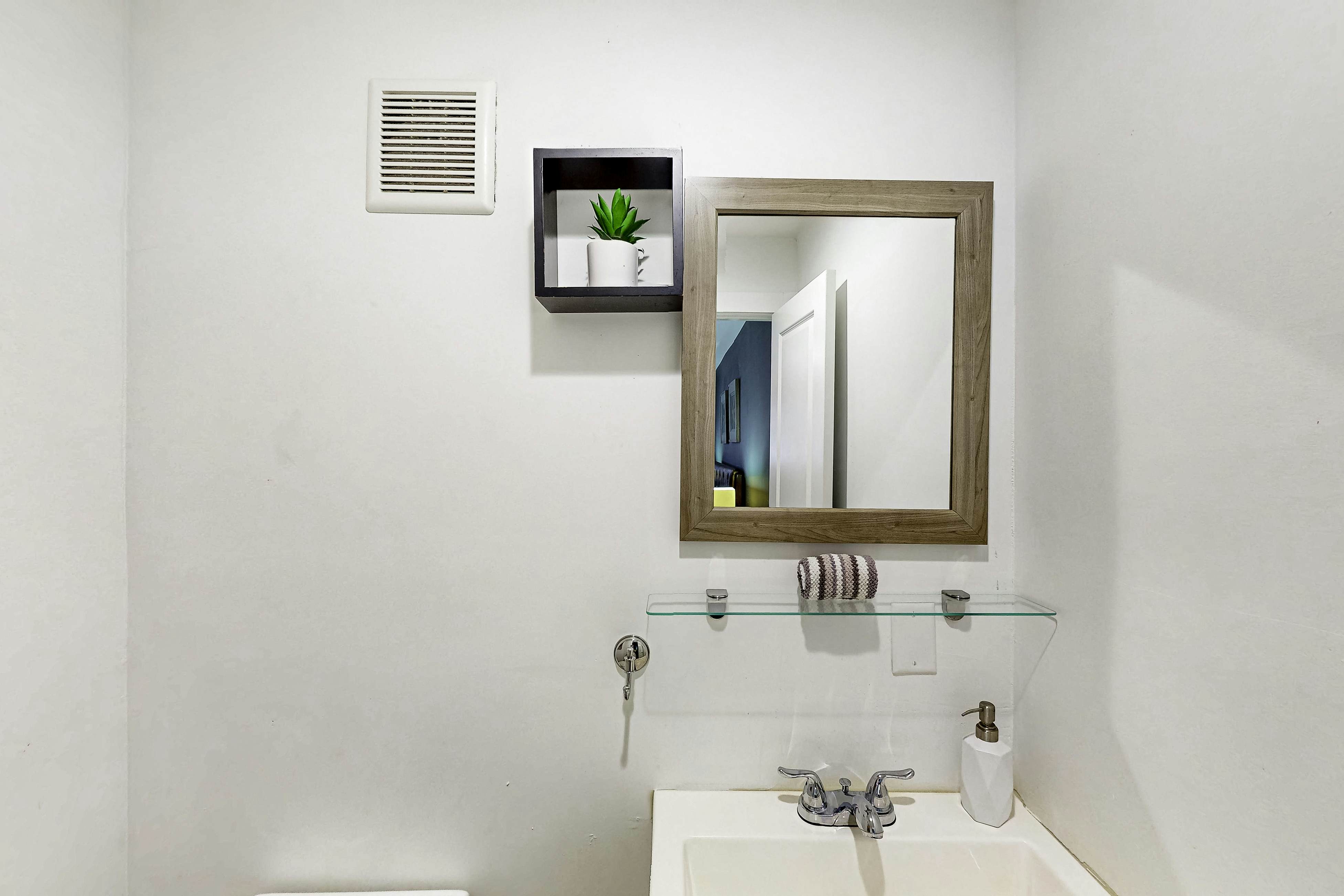 The Sailor's Perch, Unit 6