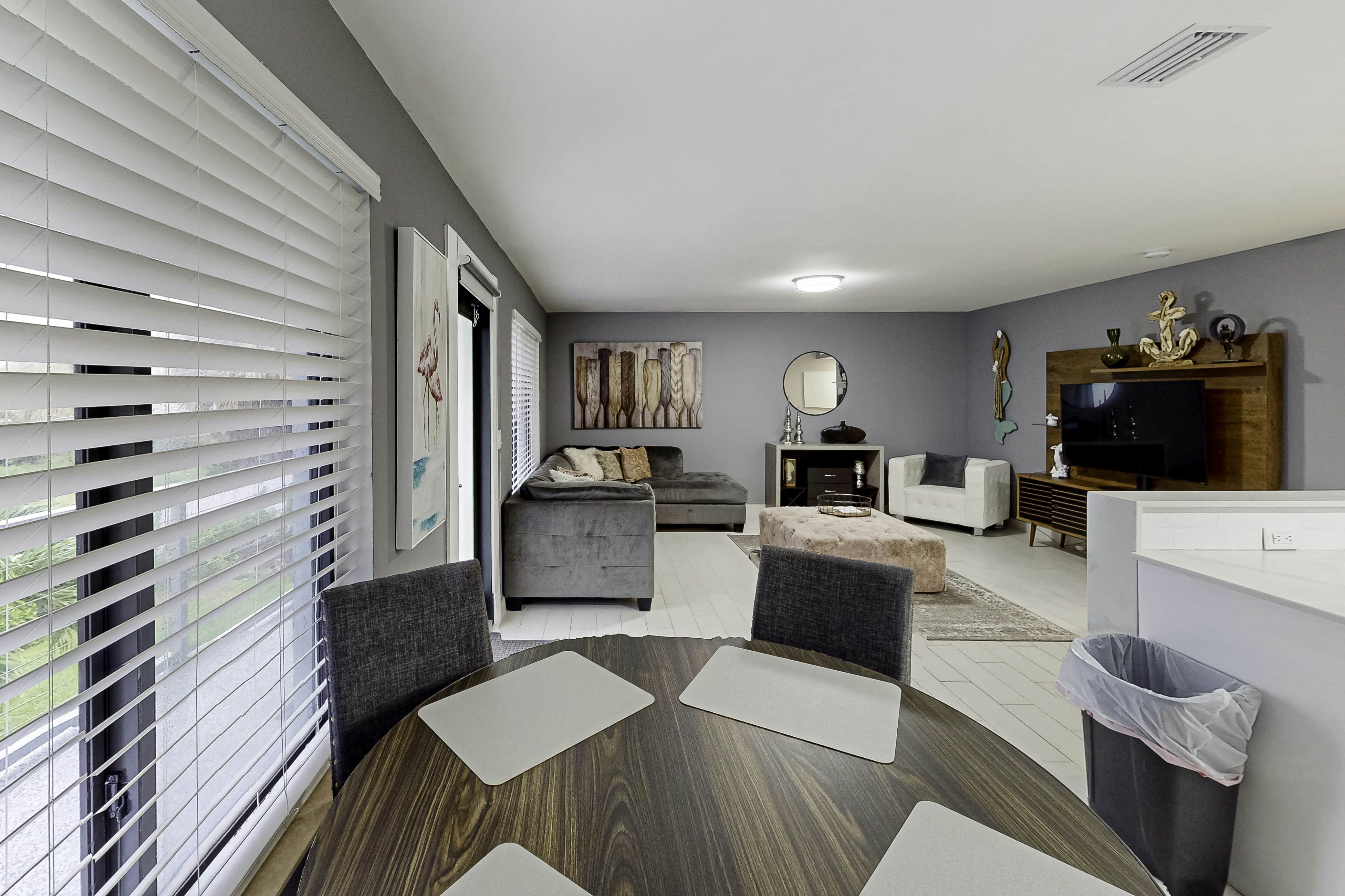 The Sailor's Perch, Unit 6