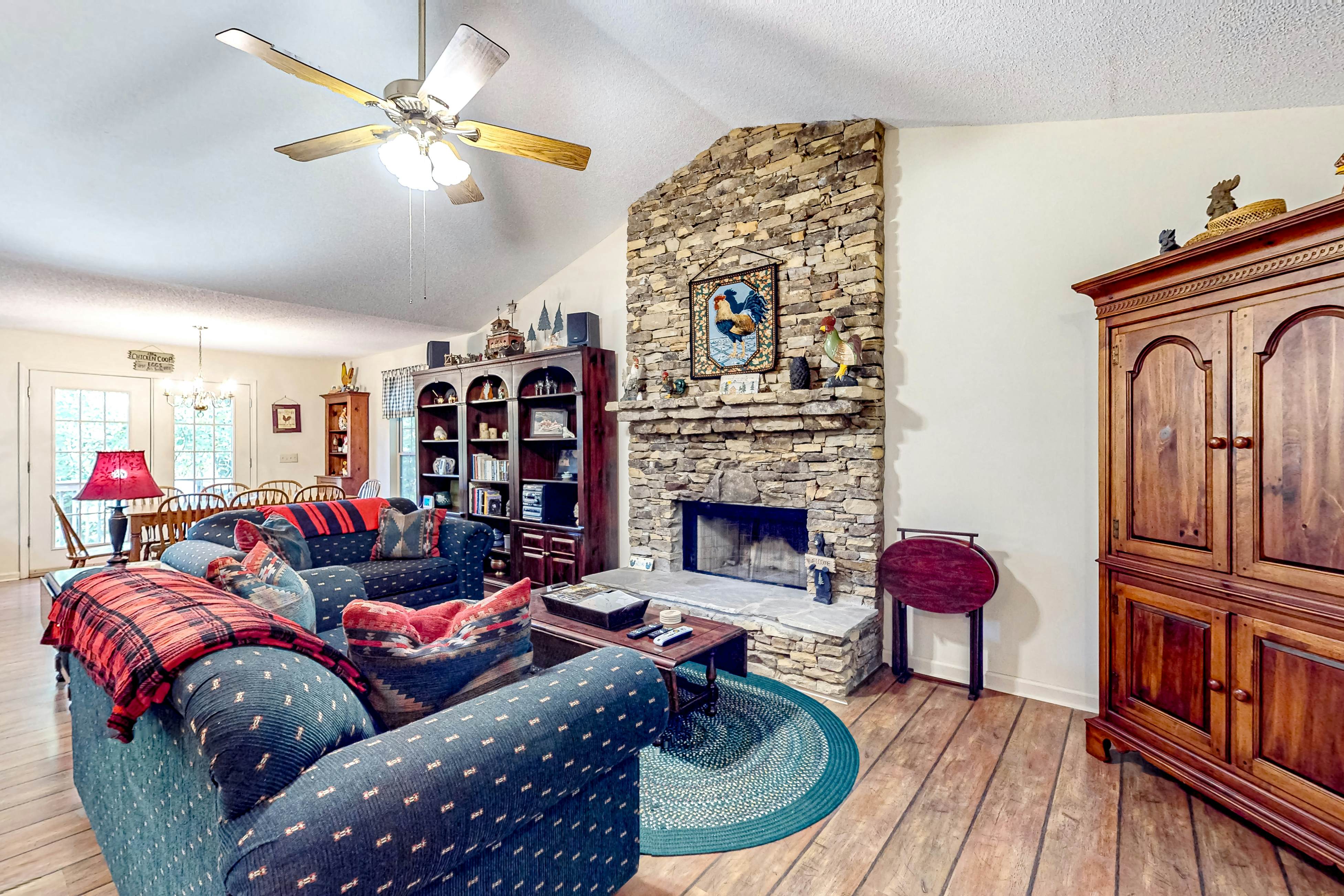 Holly Forest Hideaway