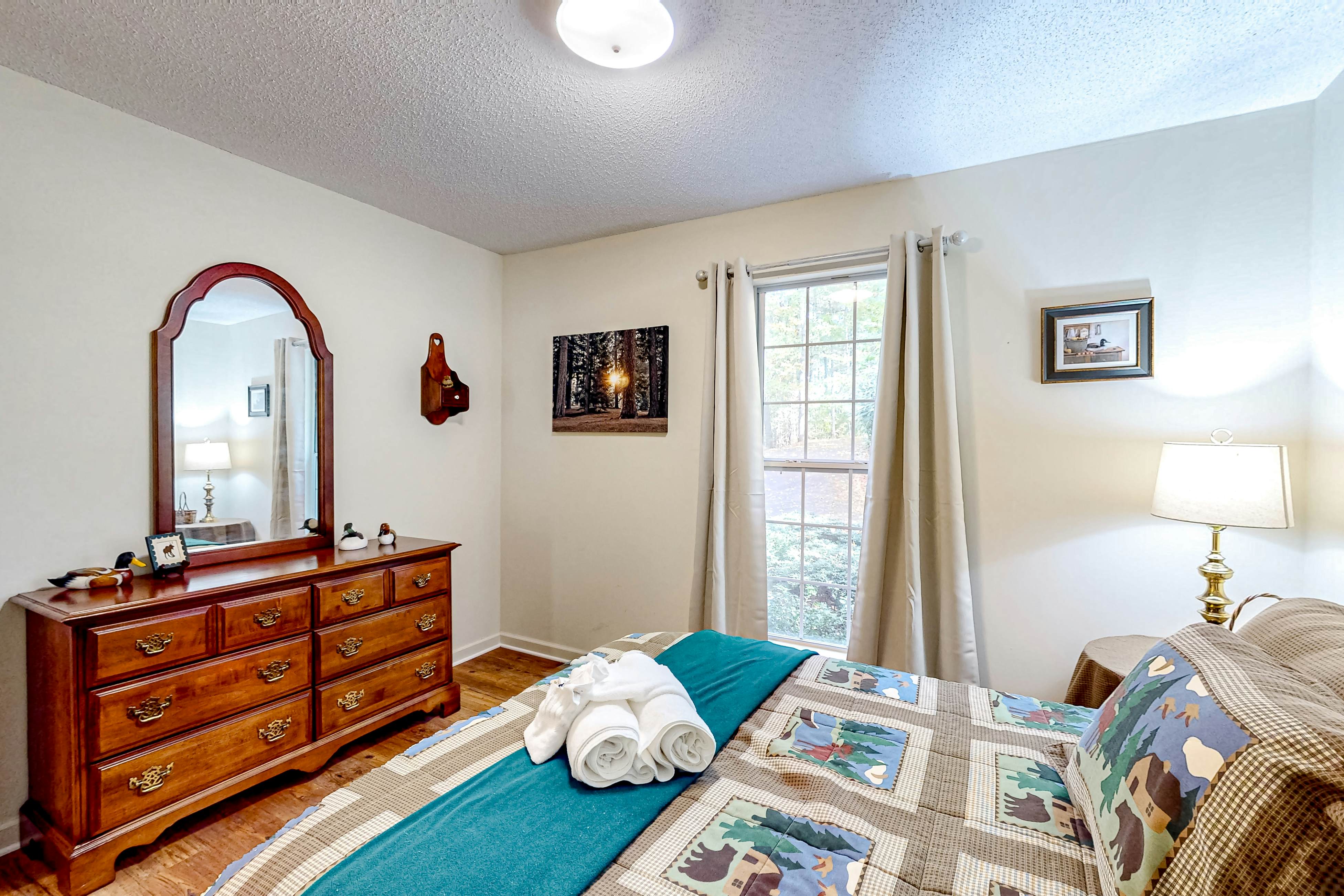 Holly Forest Hideaway