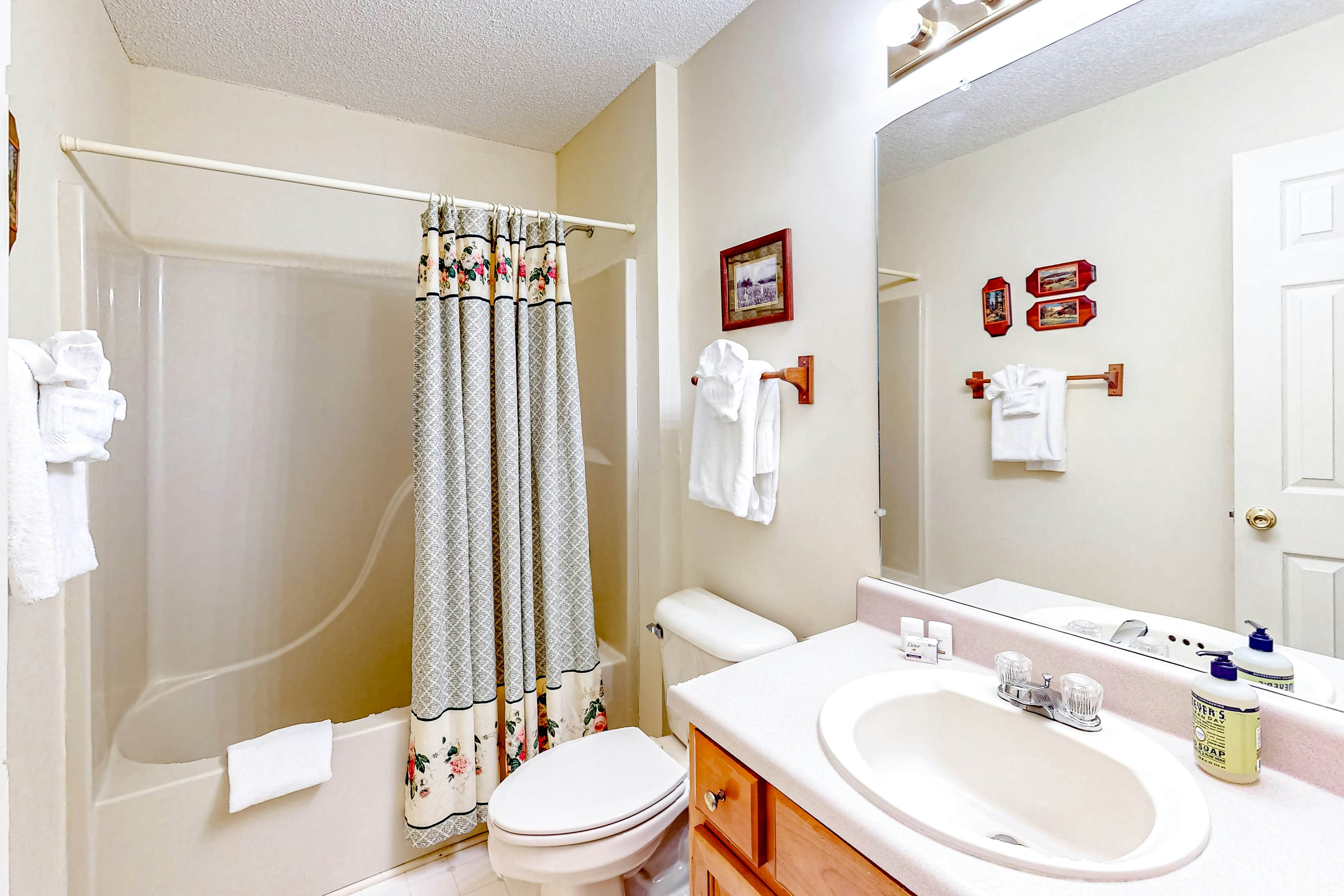 Holly Forest Hideaway