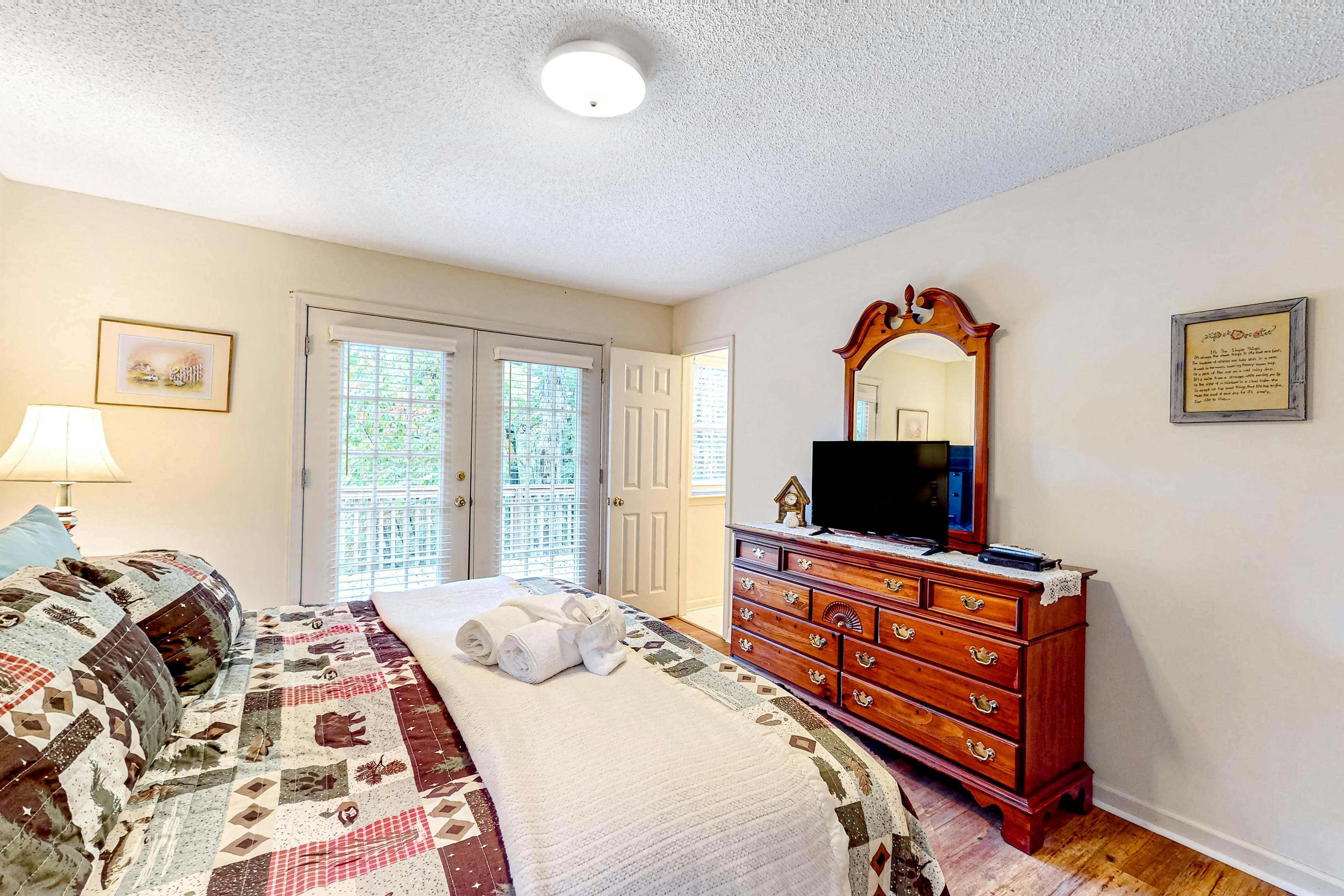 Holly Forest Hideaway