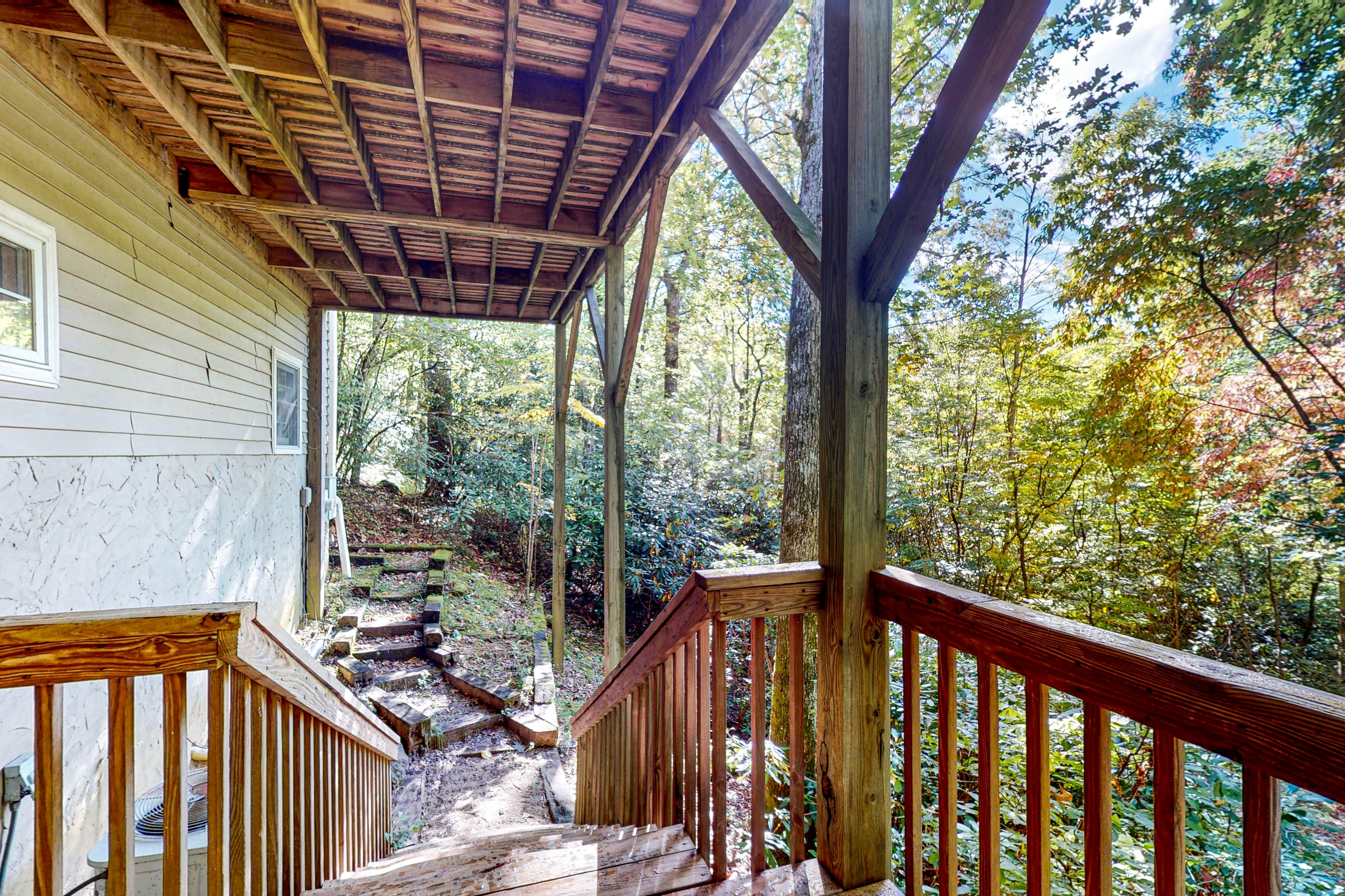 Holly Forest Hideaway