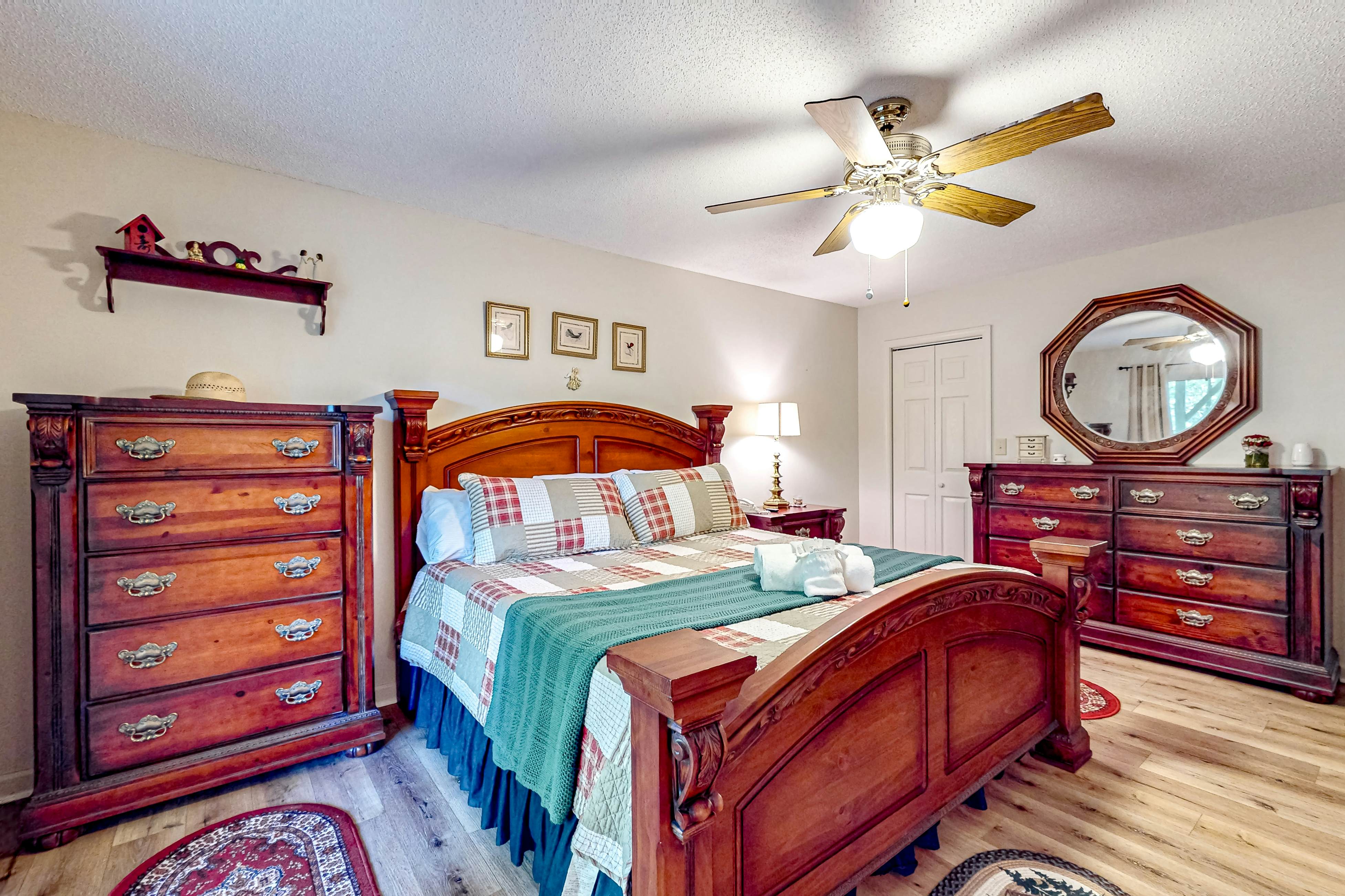 Holly Forest Hideaway