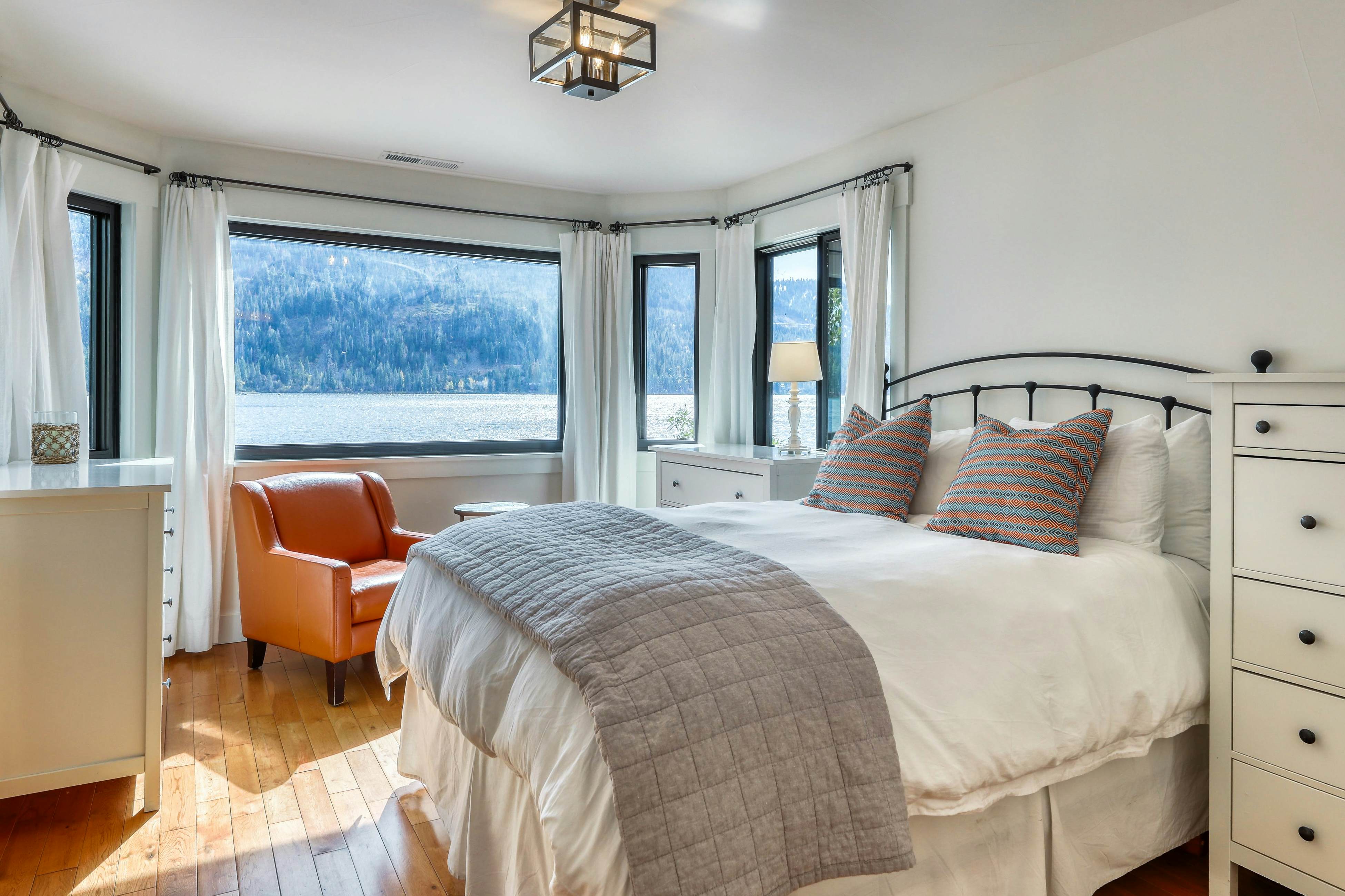 Lakefront Perfection