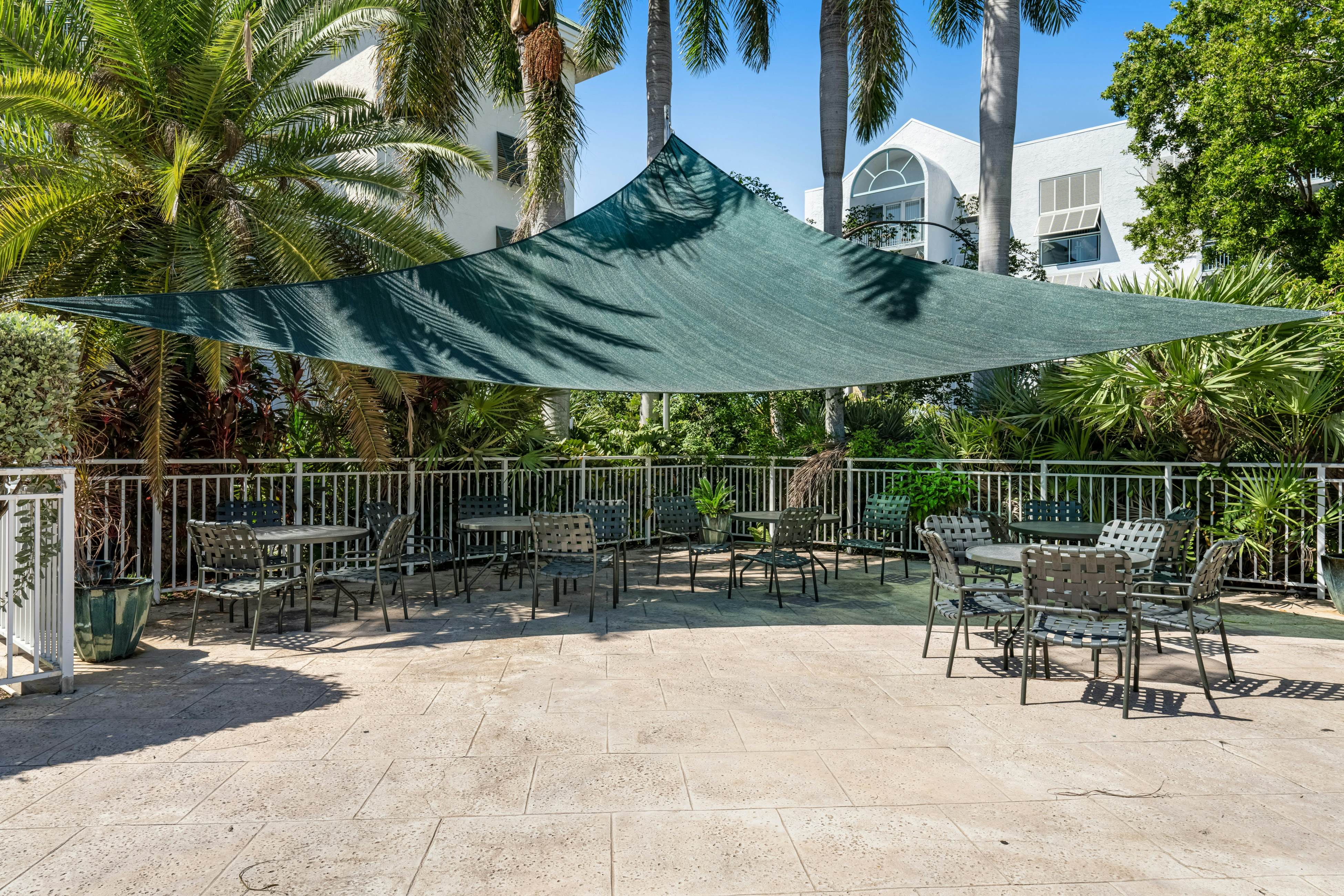 Sunrise Suites - Paradise Escape 407