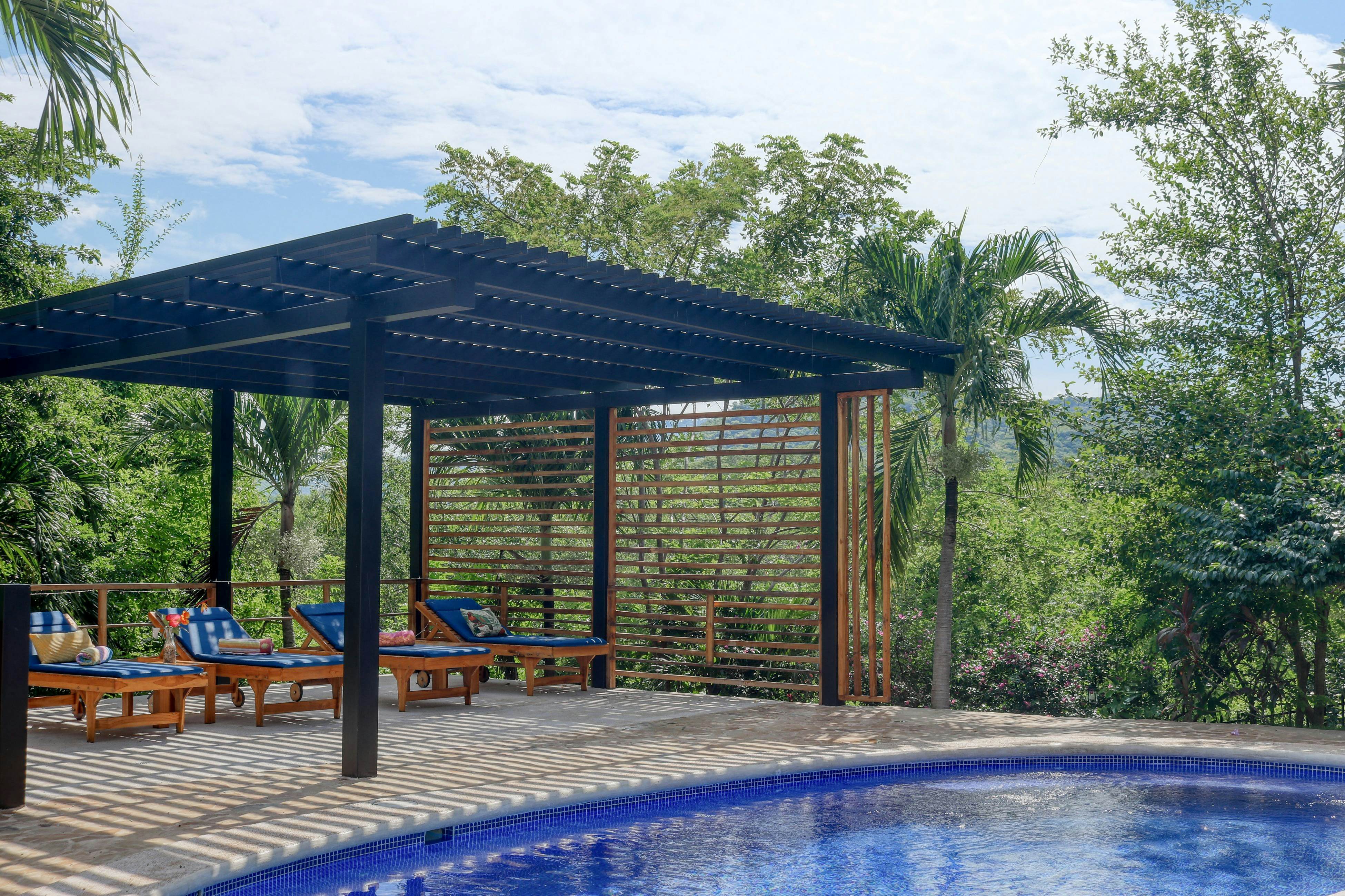 Casa Mimosa Poolside