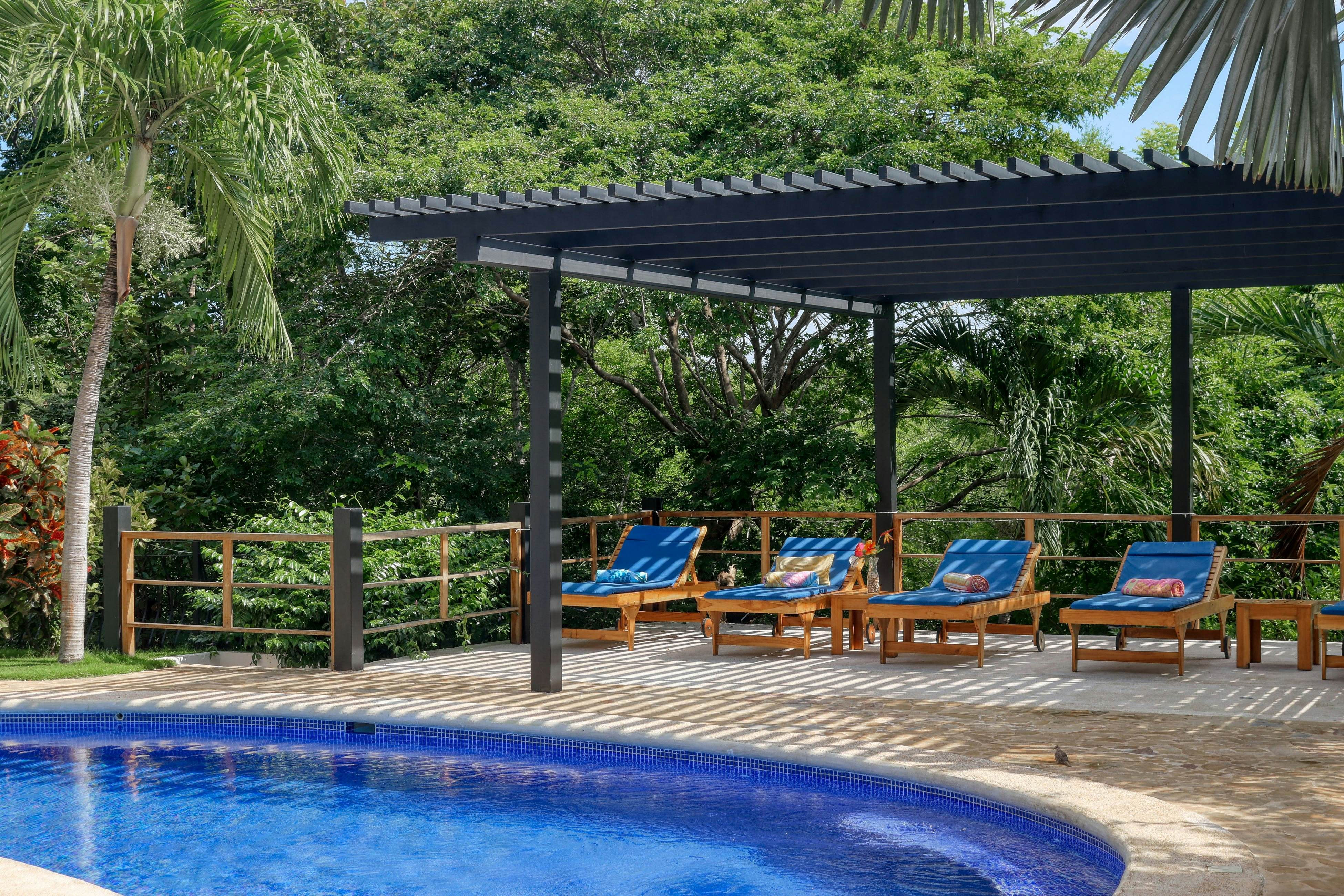 Casa Mimosa Poolside