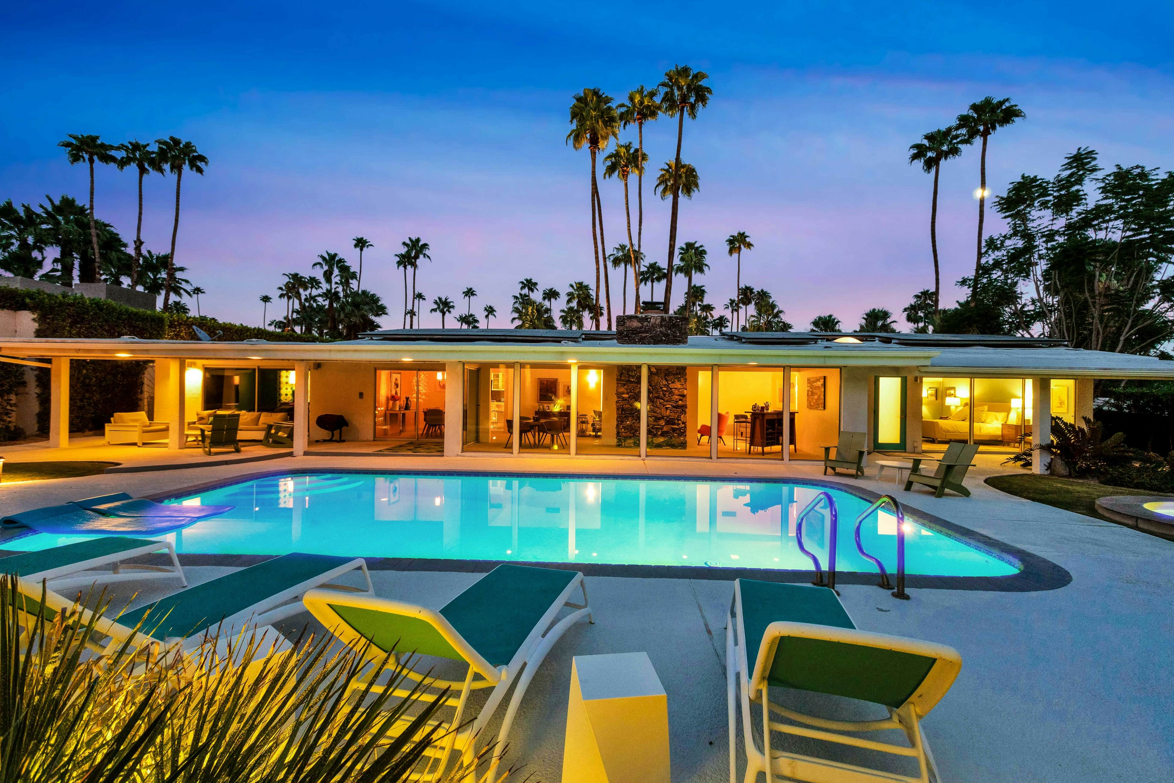 Palm Springs Style - 2875