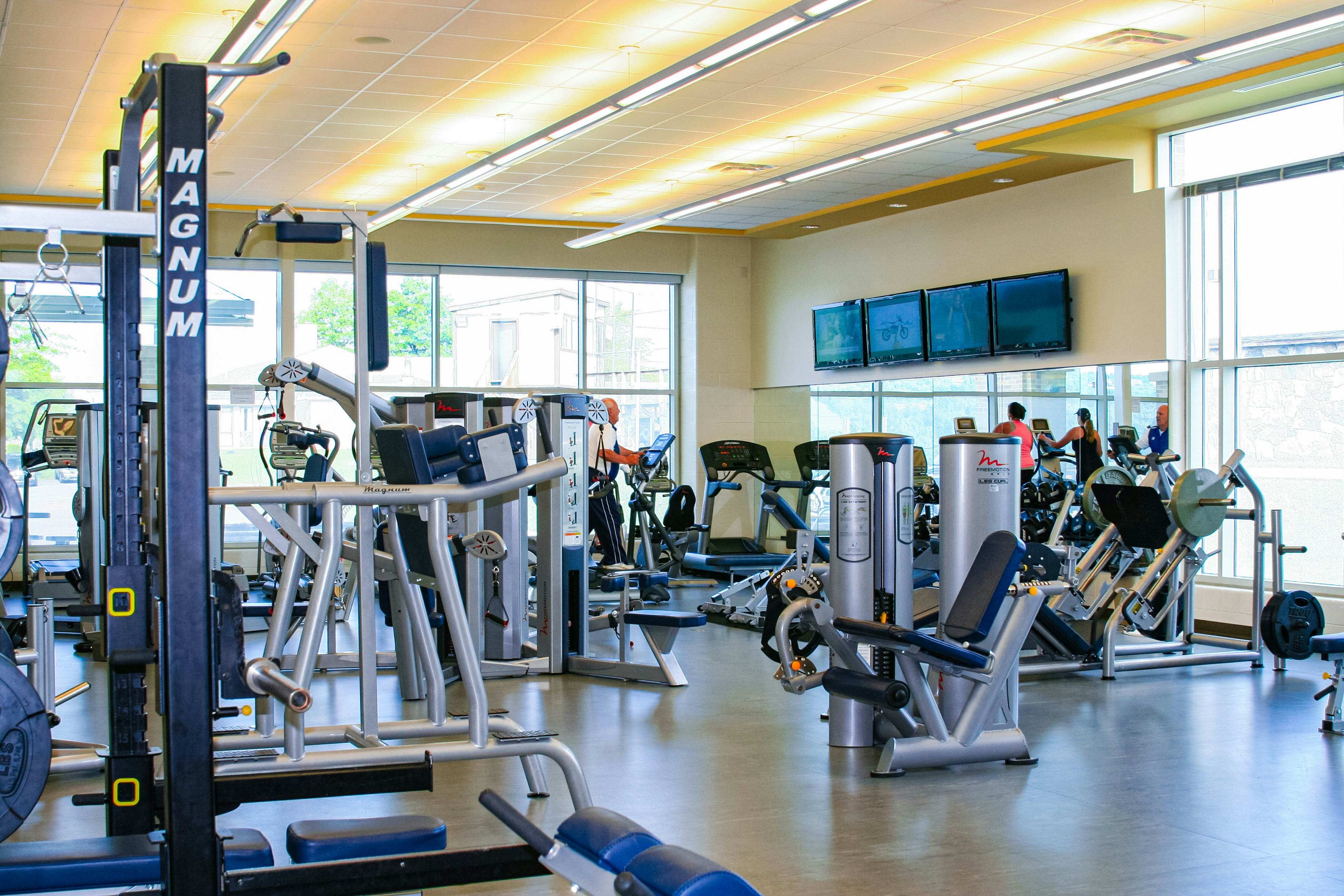 Spacious Panoramic Deep Creek Lodge