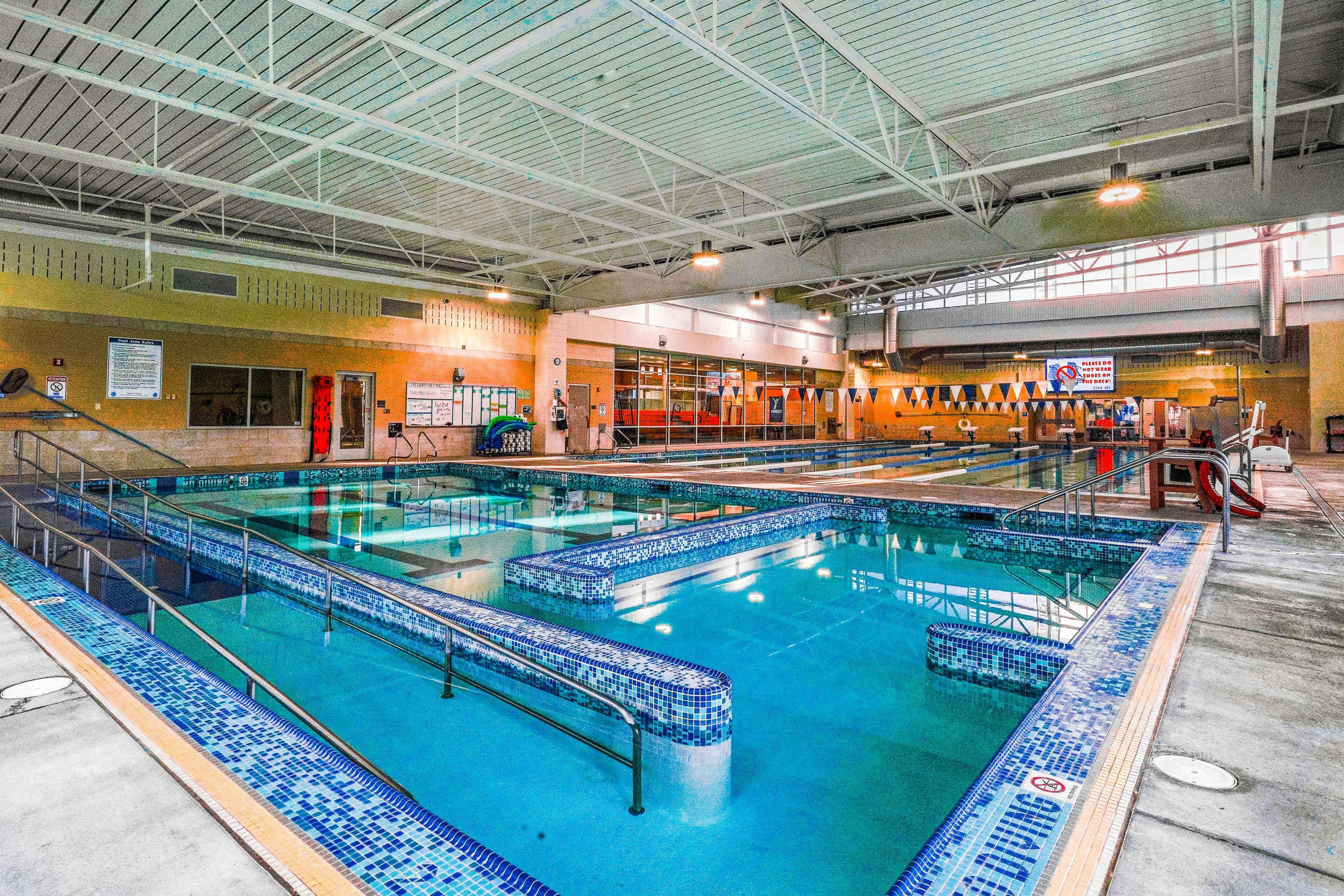 Spacious Panoramic Deep Creek Lodge