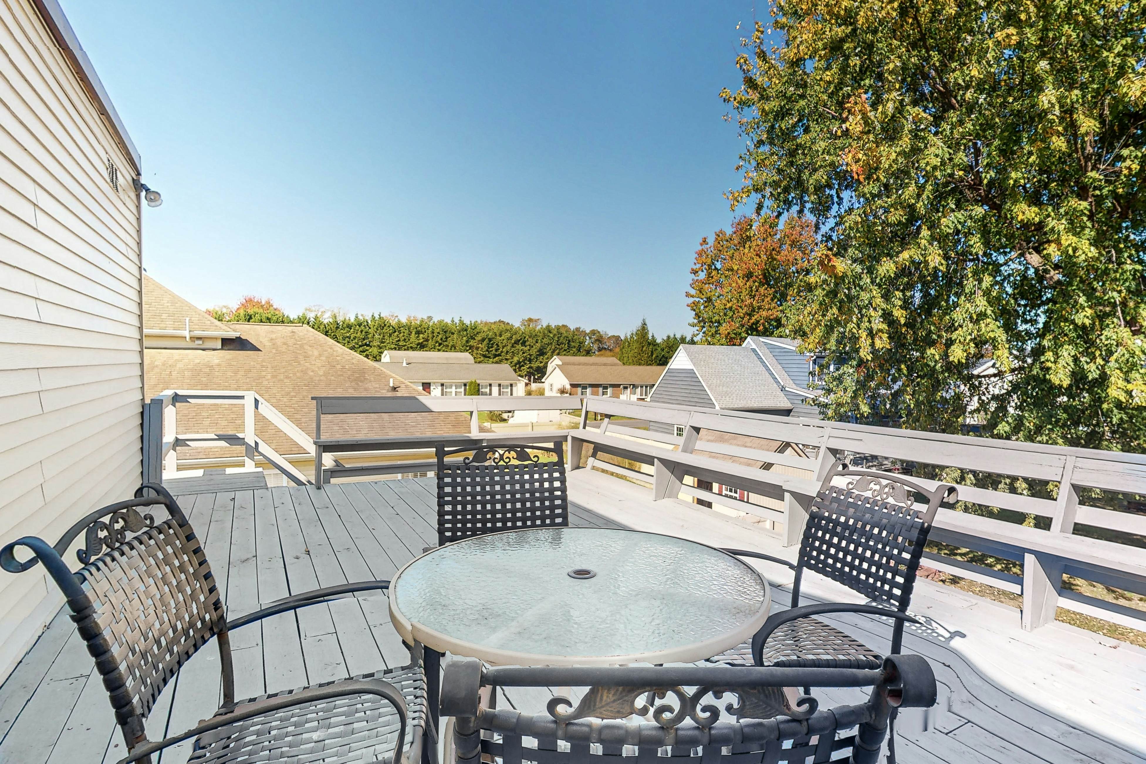 Breezewood - 112 Loganberry Lane