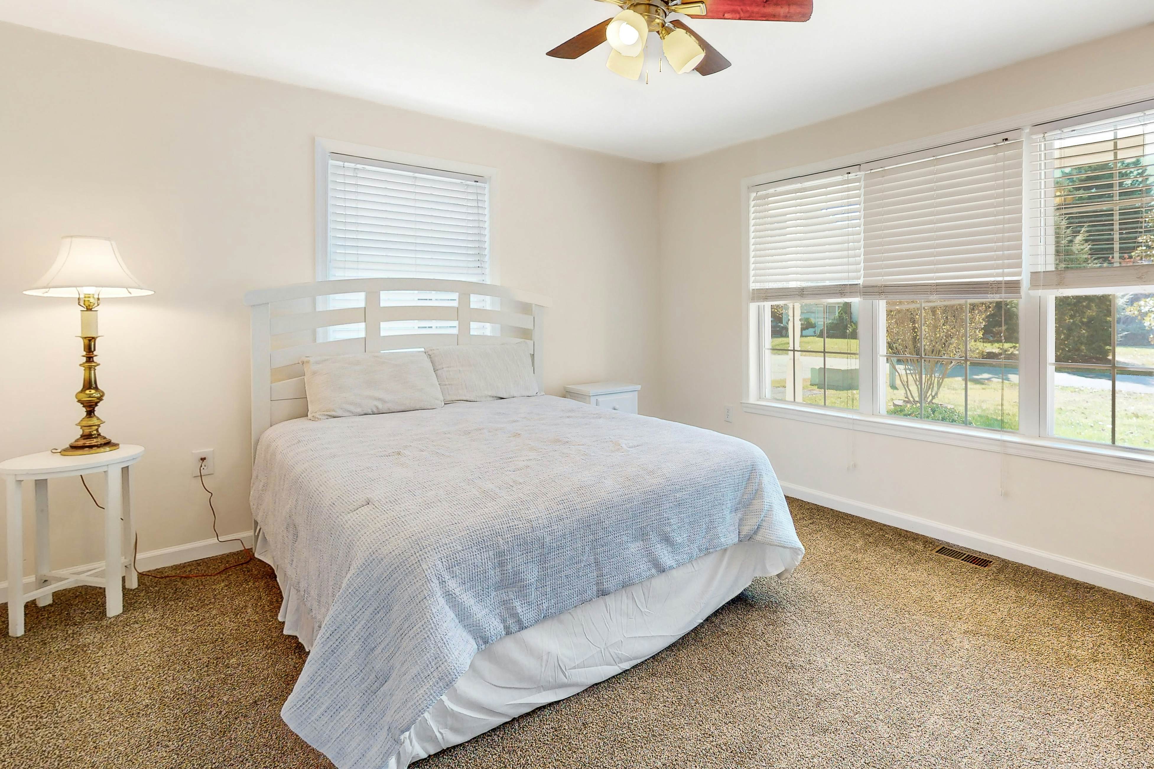 Breezewood - 112 Loganberry Lane