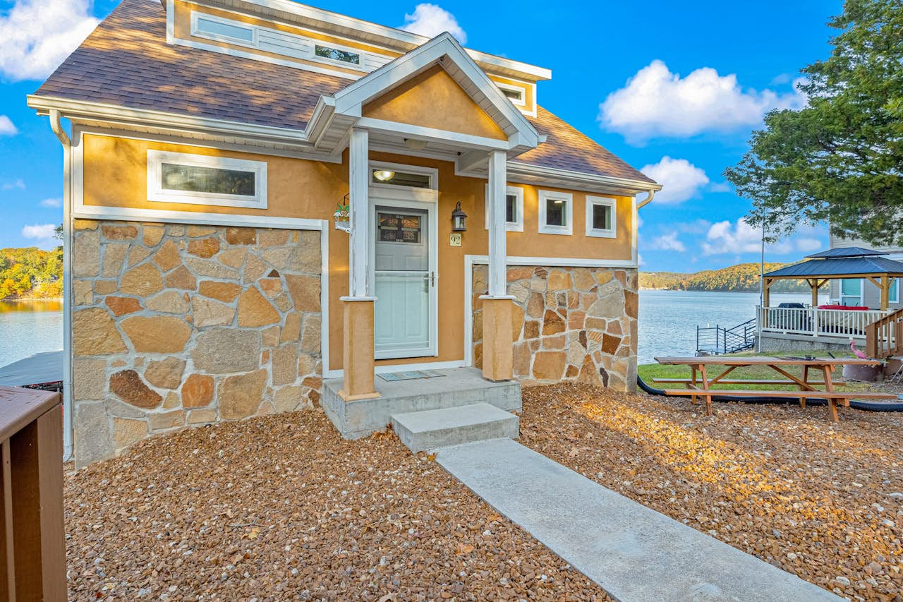 Amber Waters Hideaway 3 BD Camdenton, MO Vacation Rental Vacasa