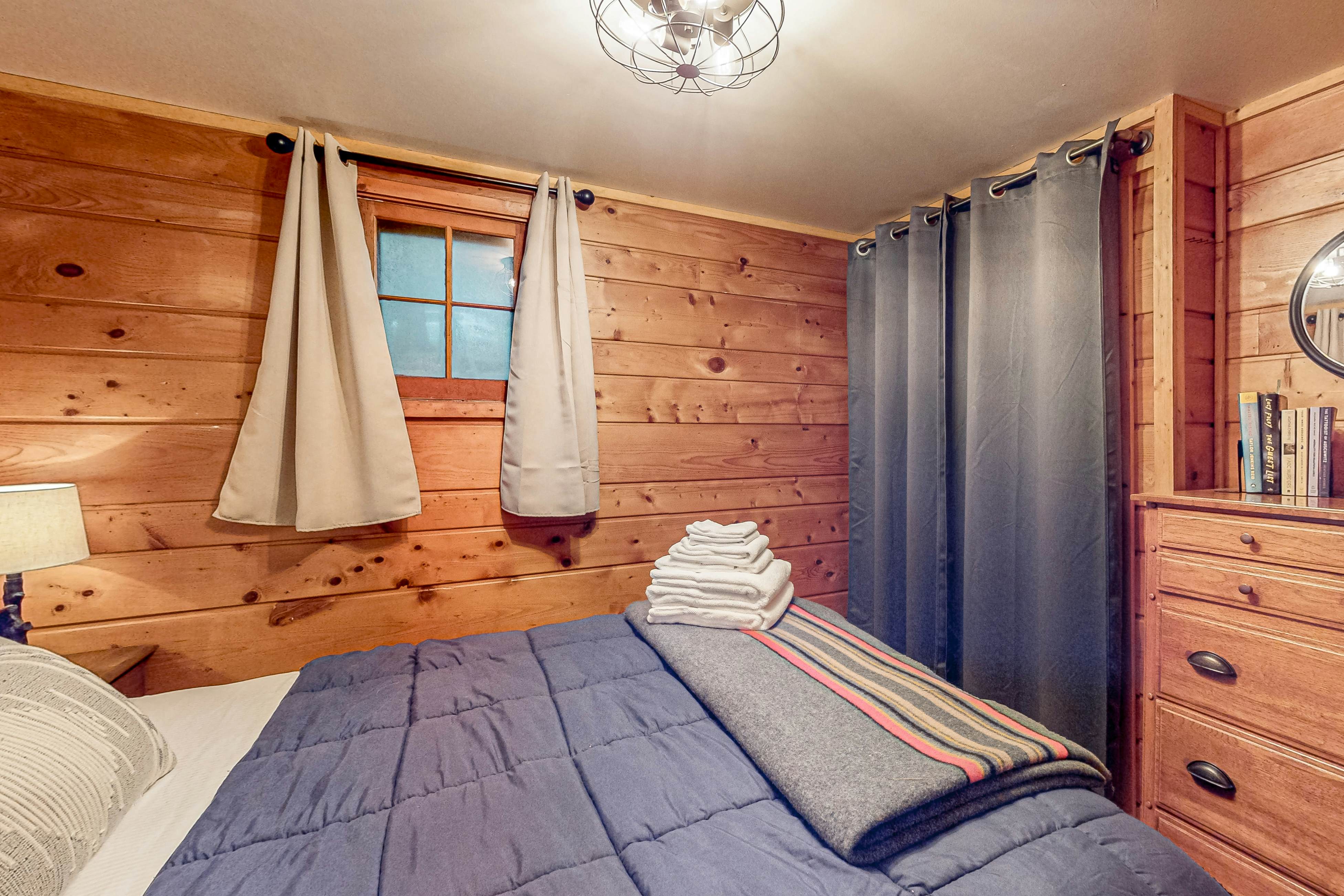 Little Red Lakeside Cabin