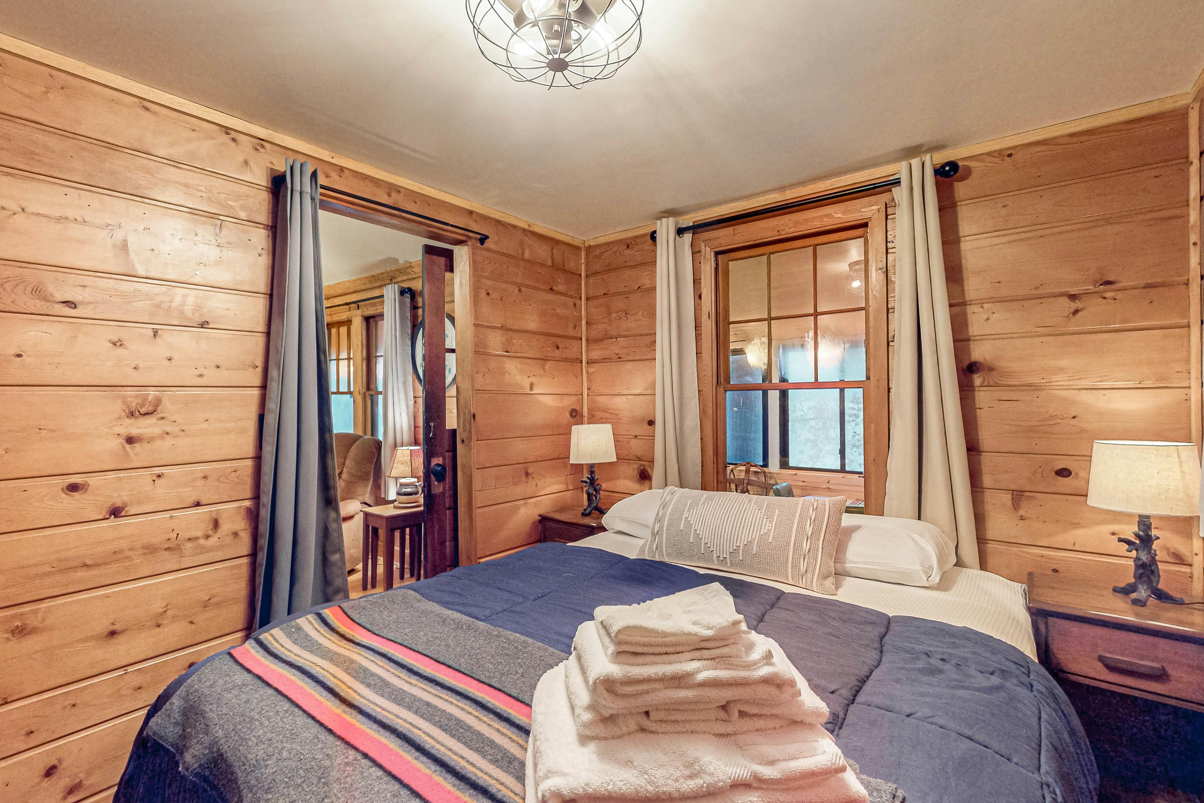 Little Red Lakeside Cabin