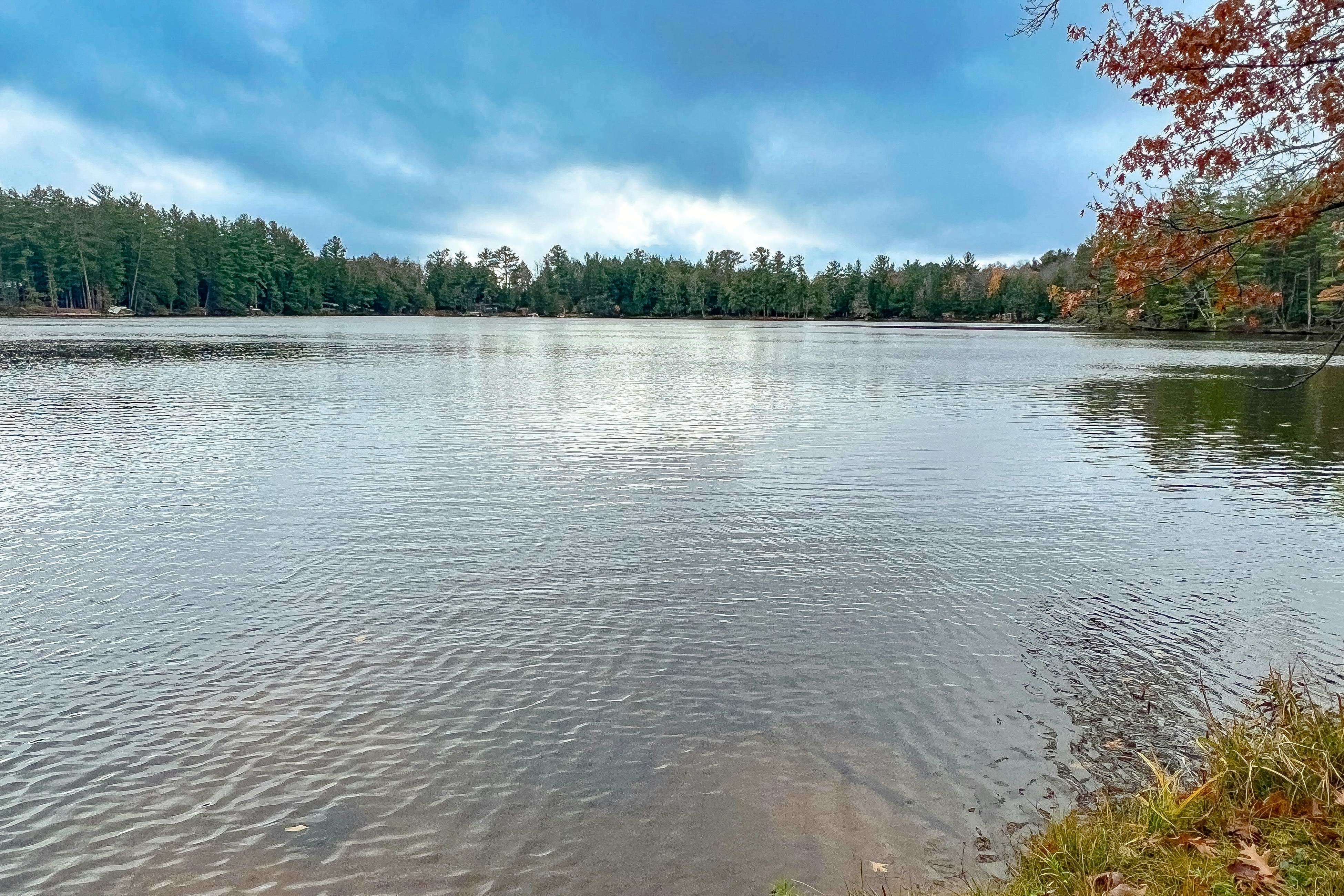 Little Red Lakeside Cabin