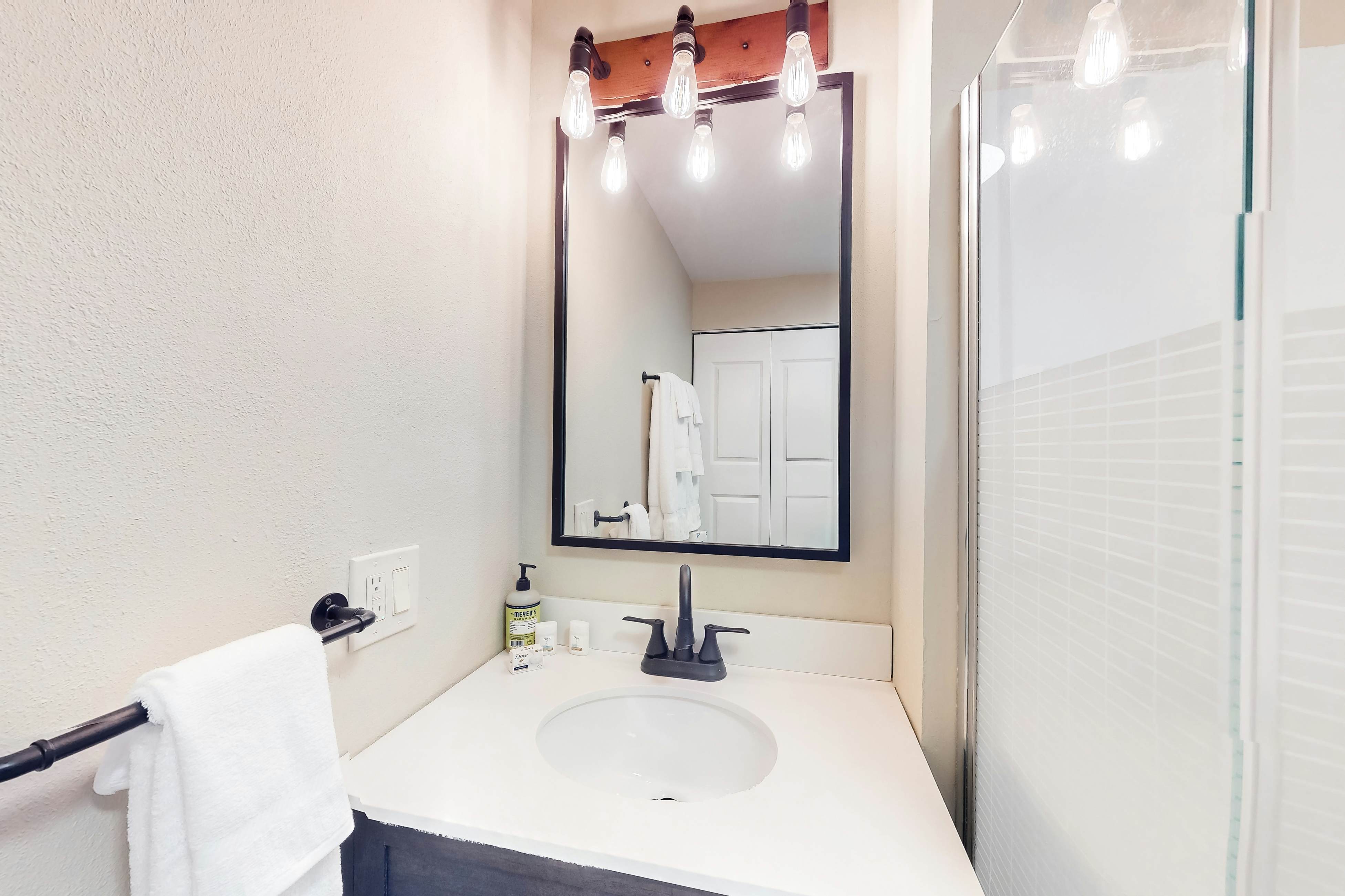 Treetop View Sanctuary 