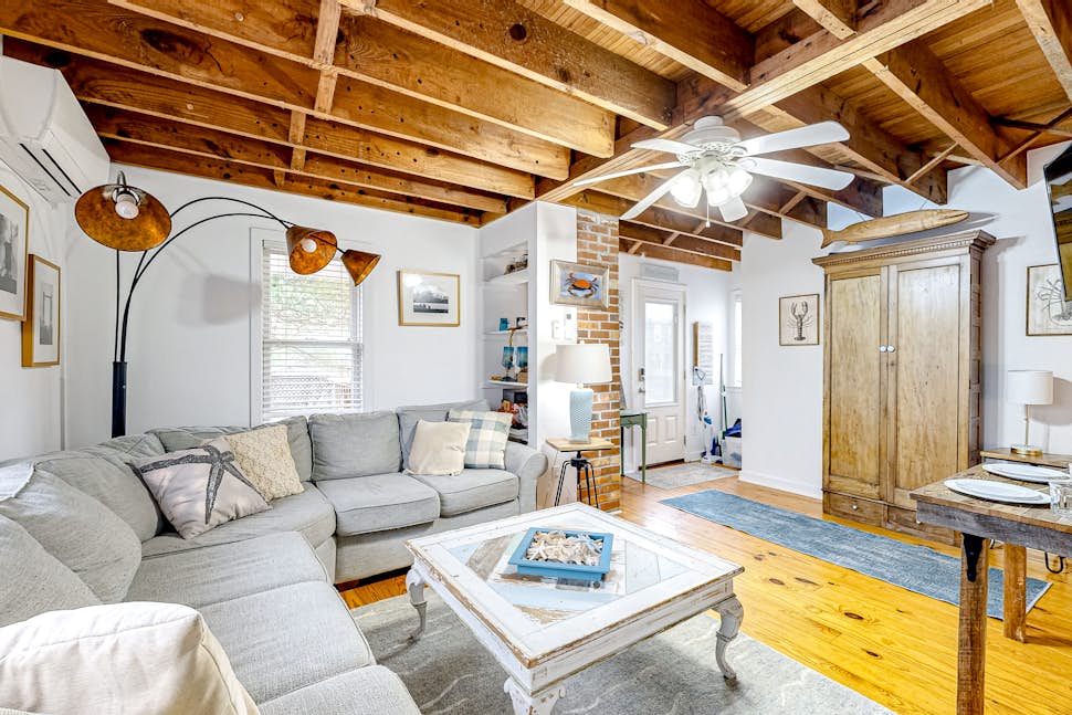 Lewes 209B Midland Ave 3 BD Lewes, DE Vacation Rental Vacasa