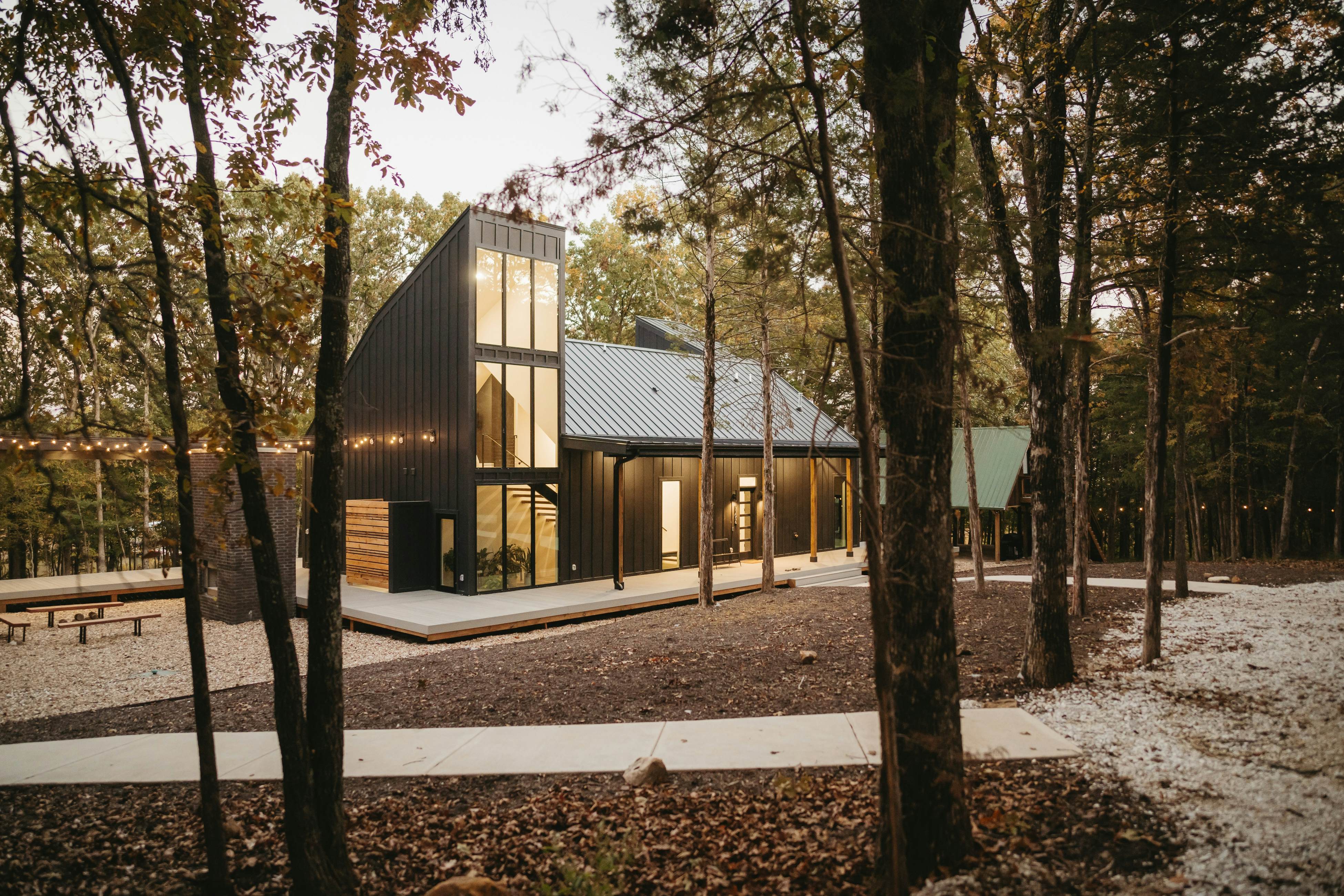 Onyx & Cedar Lakehouse