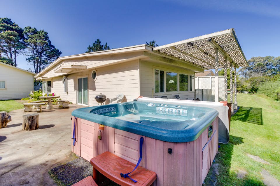 Mendocino Dunes Sand Dollar 1 BD Vacation Rental in Fort Bragg, CA