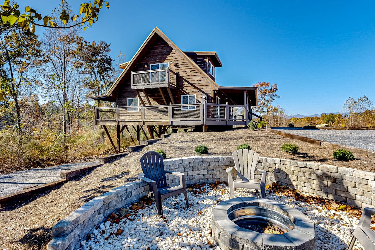 Mitchell Cabin 2 BD Nebo, NC Vacation Rental Vacasa