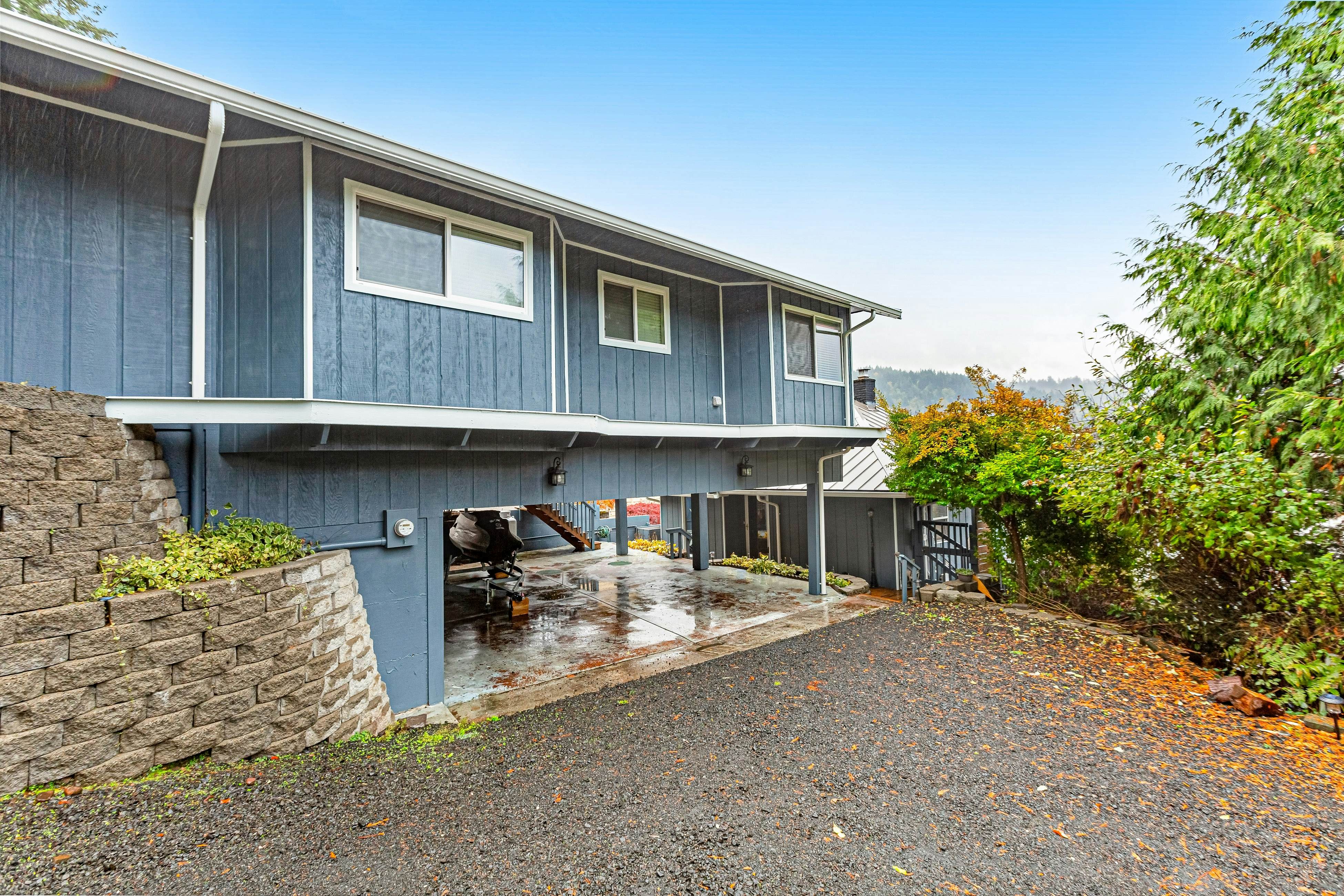 Summit Lake Guesthouse