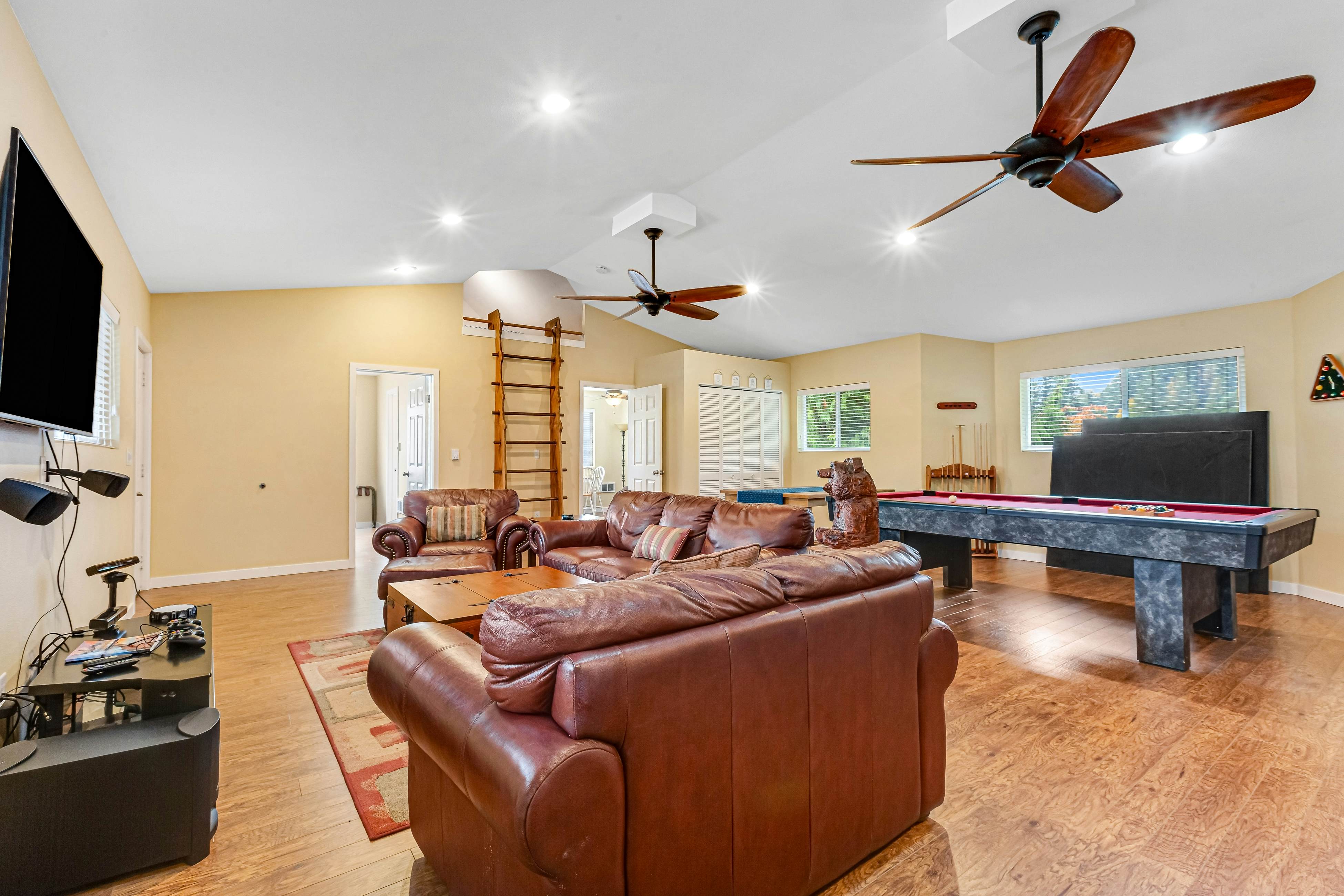 Summit Lake Guesthouse