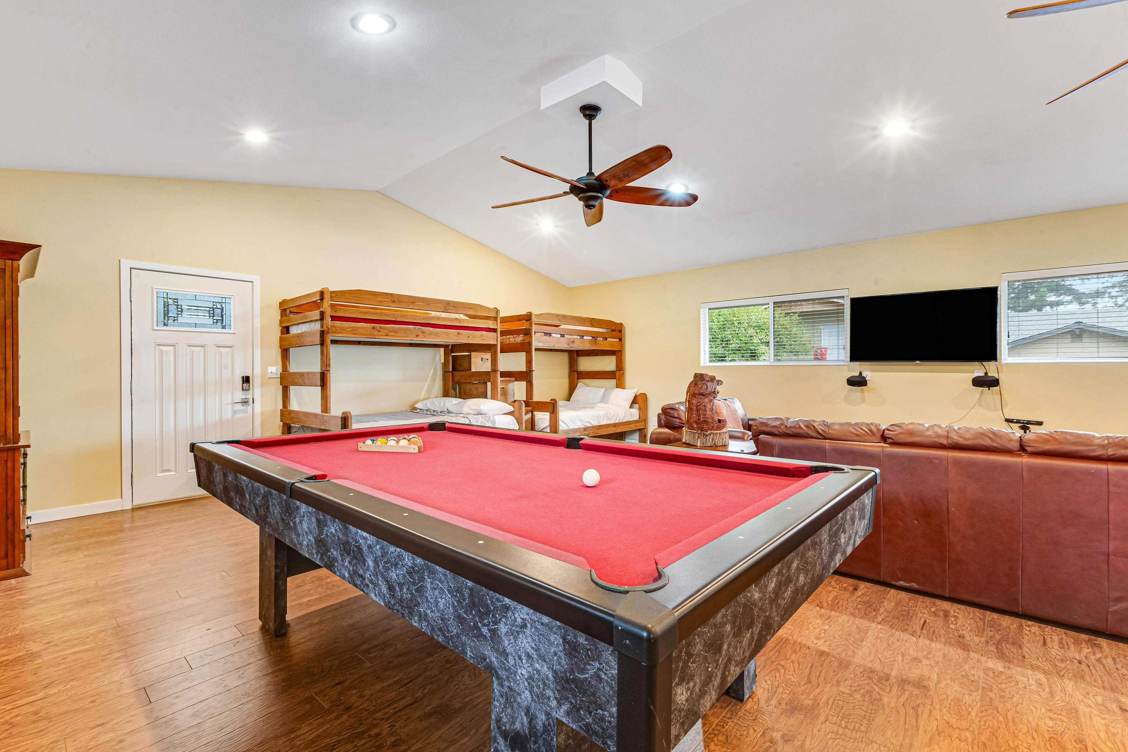 Summit Lake Guesthouse