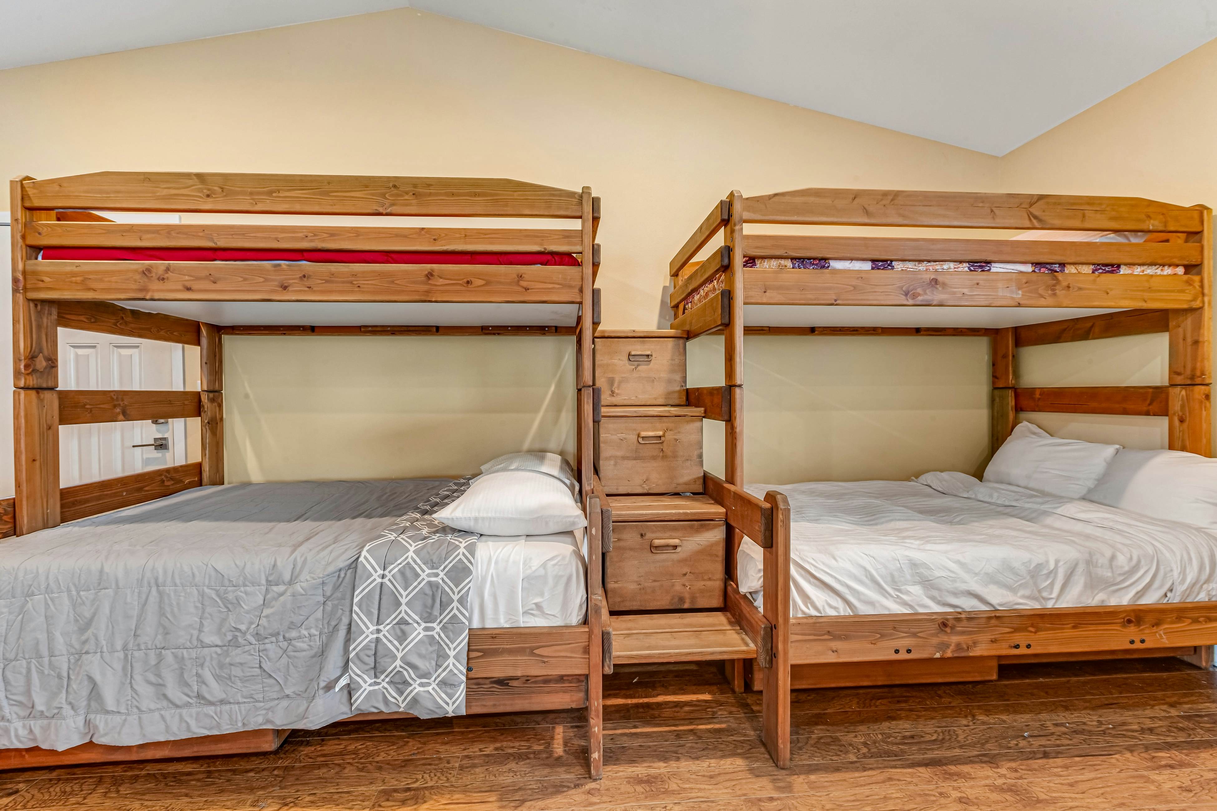 Summit Lake Guesthouse