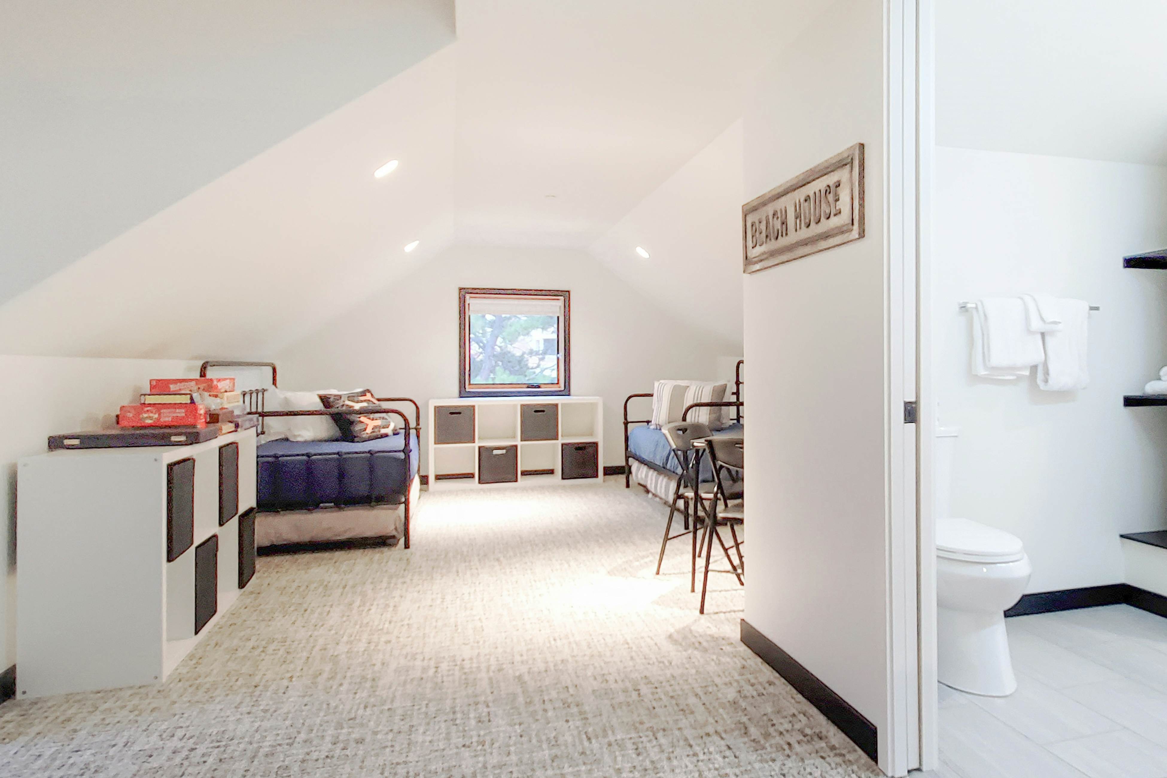 Ponderosa Court, Unit 2A