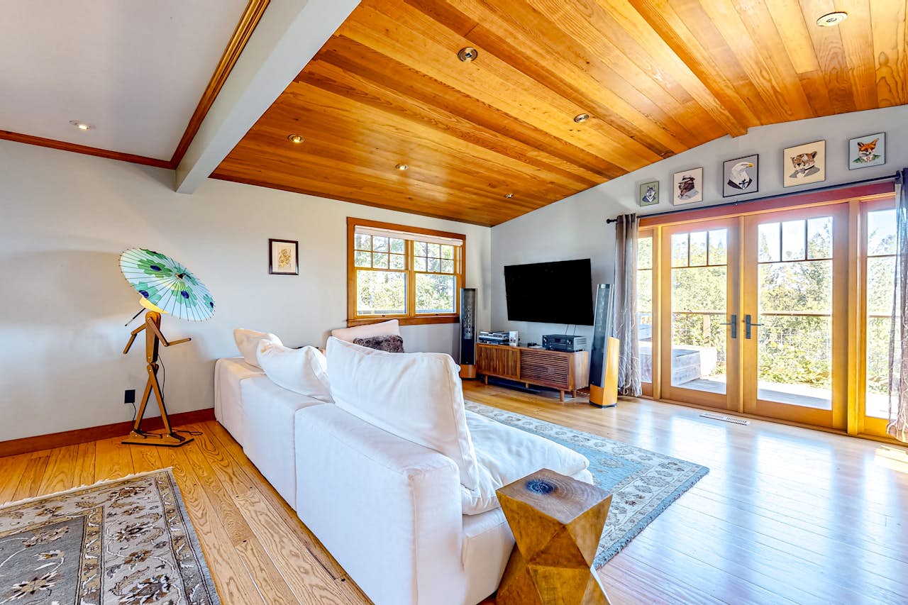 Laguna Overlook 2 BD Sebastopol, CA Vacation Rental Vacasa