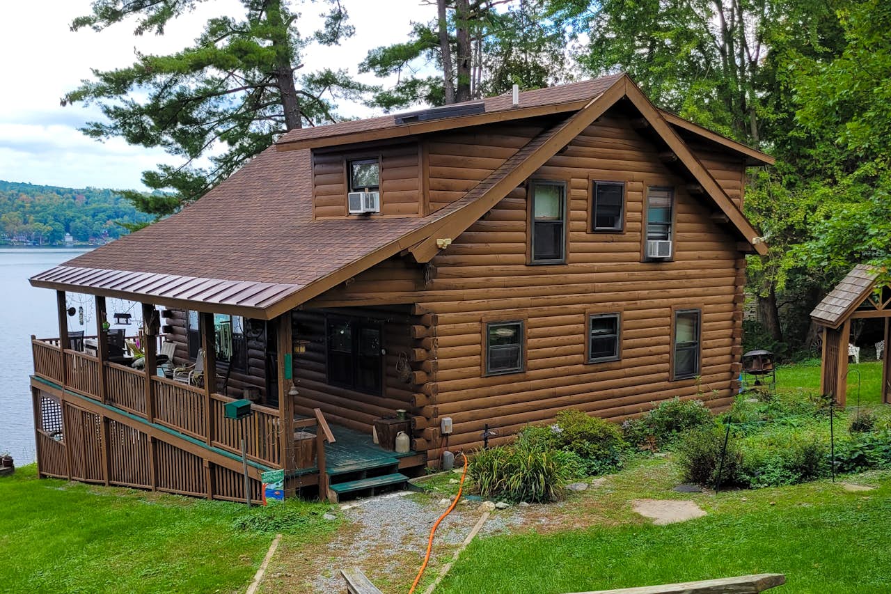 Lake Bomoseen Log Cabin 3 BD Bomoseen, VT Vacation Rental Vacasa