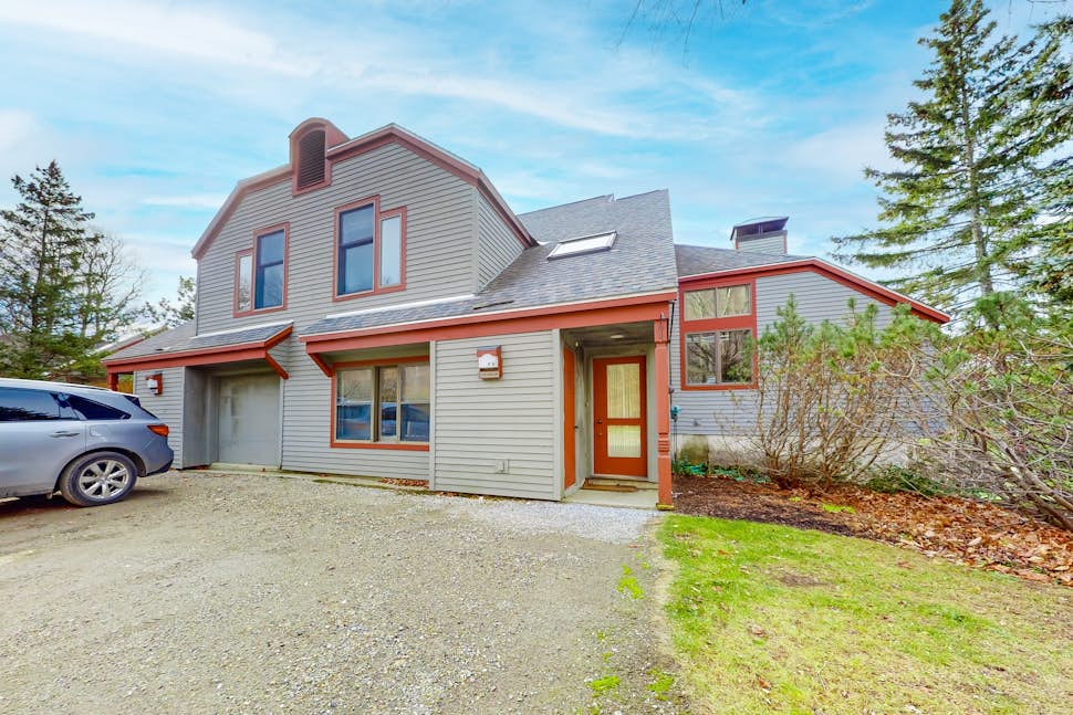 Piper Ridge 4 BD Winhall, VT Vacation Rental Vacasa