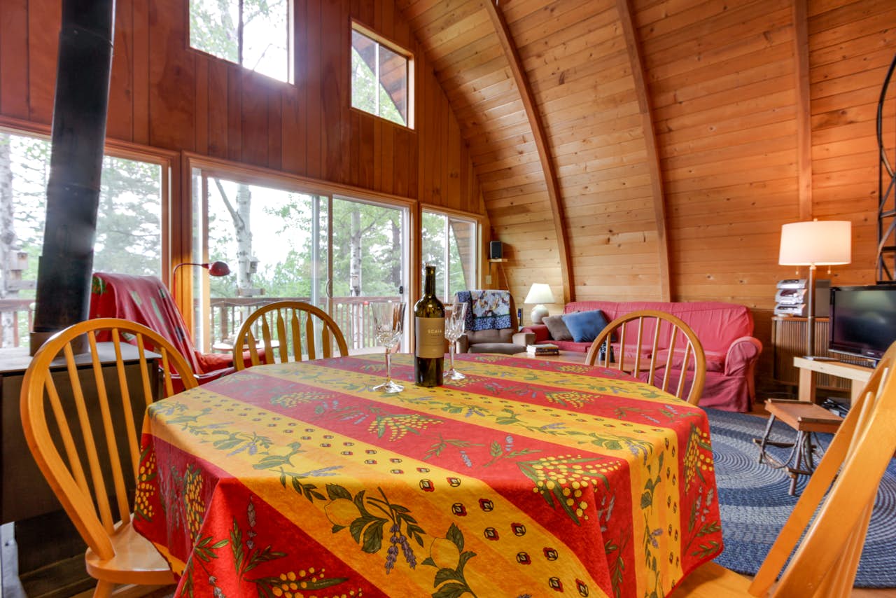 Cozy Hayden Idaho Lake Cabin 2 BD Vacation Rental in Hayden Lake, ID
