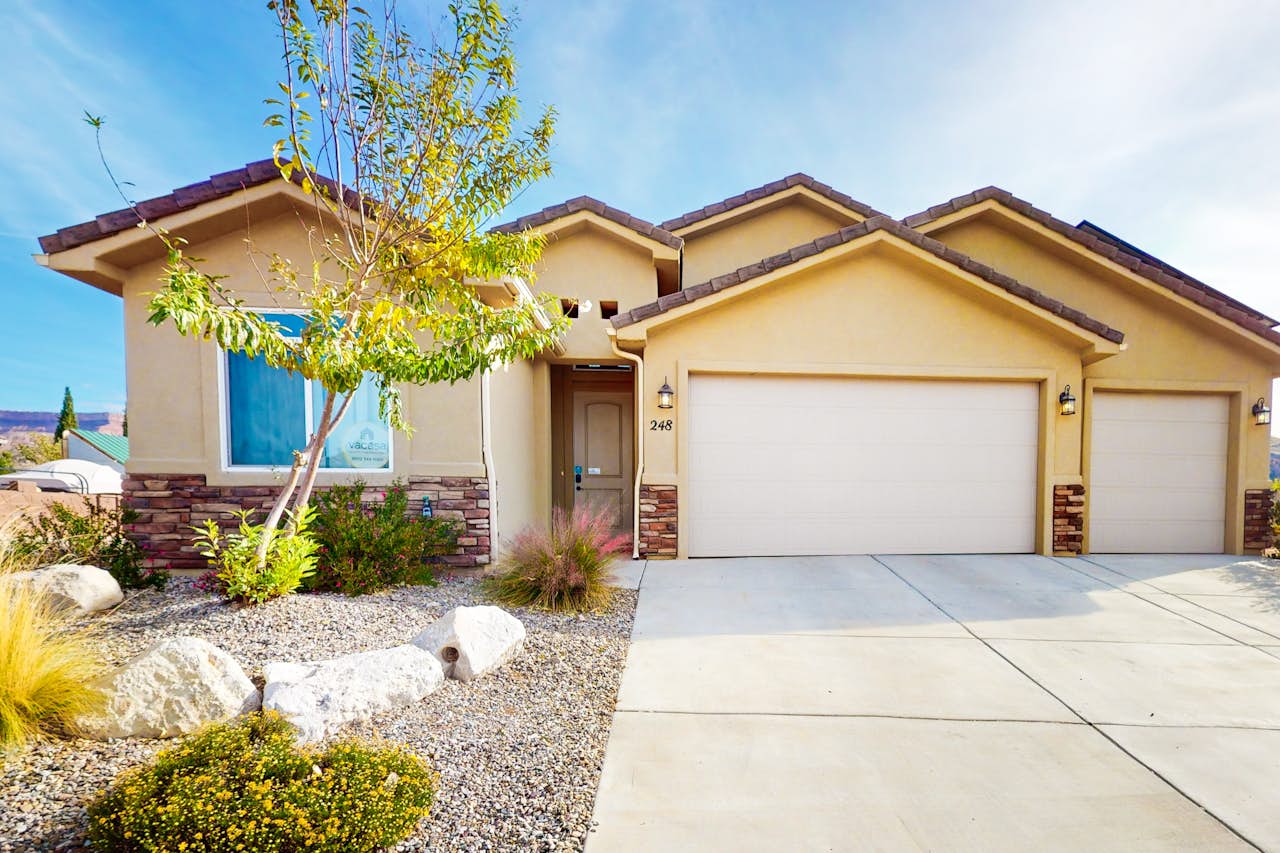 Zion House 4 BD La Verkin, UT Vacation Rental Vacasa