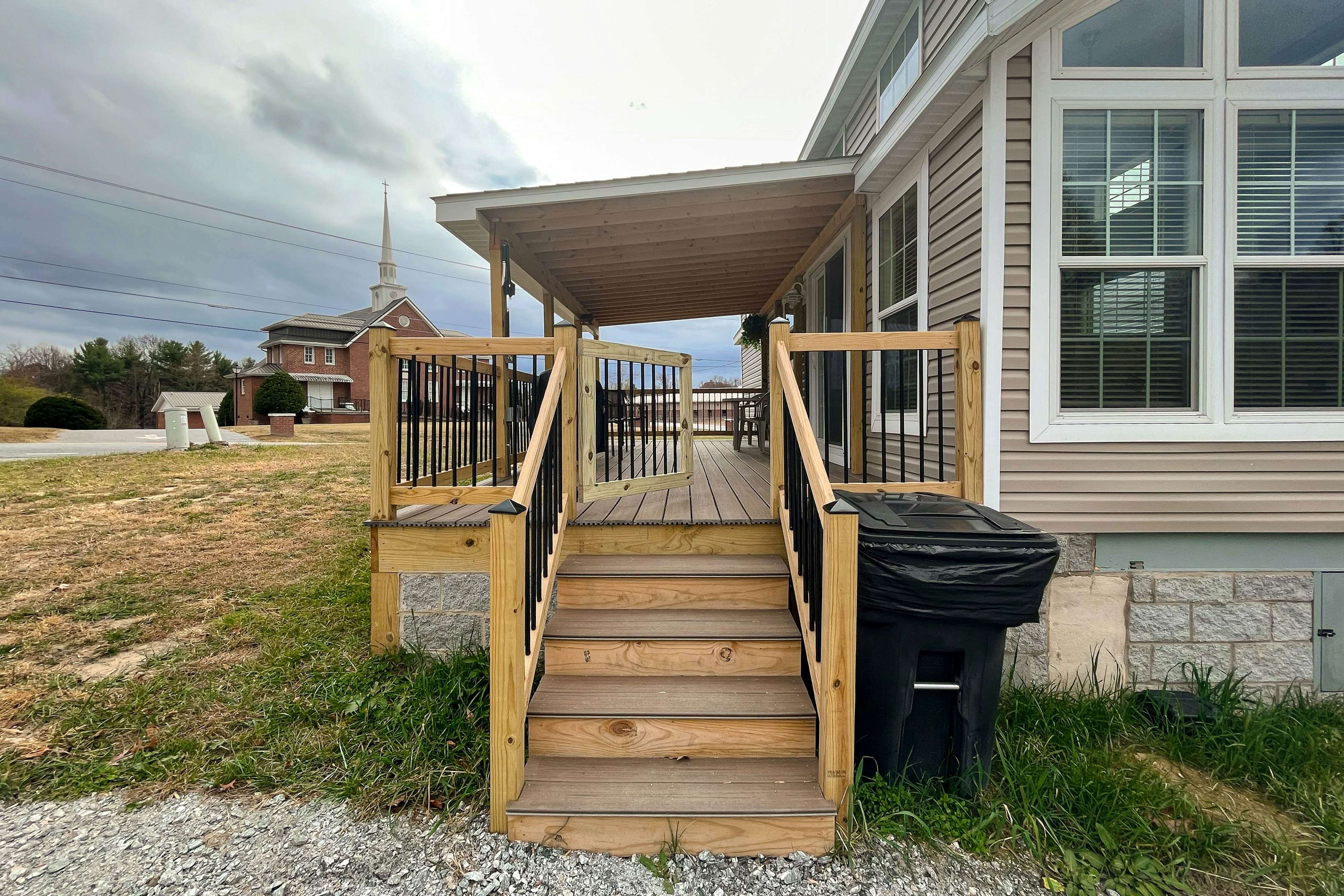 Honeycrisp Apple Cottage 