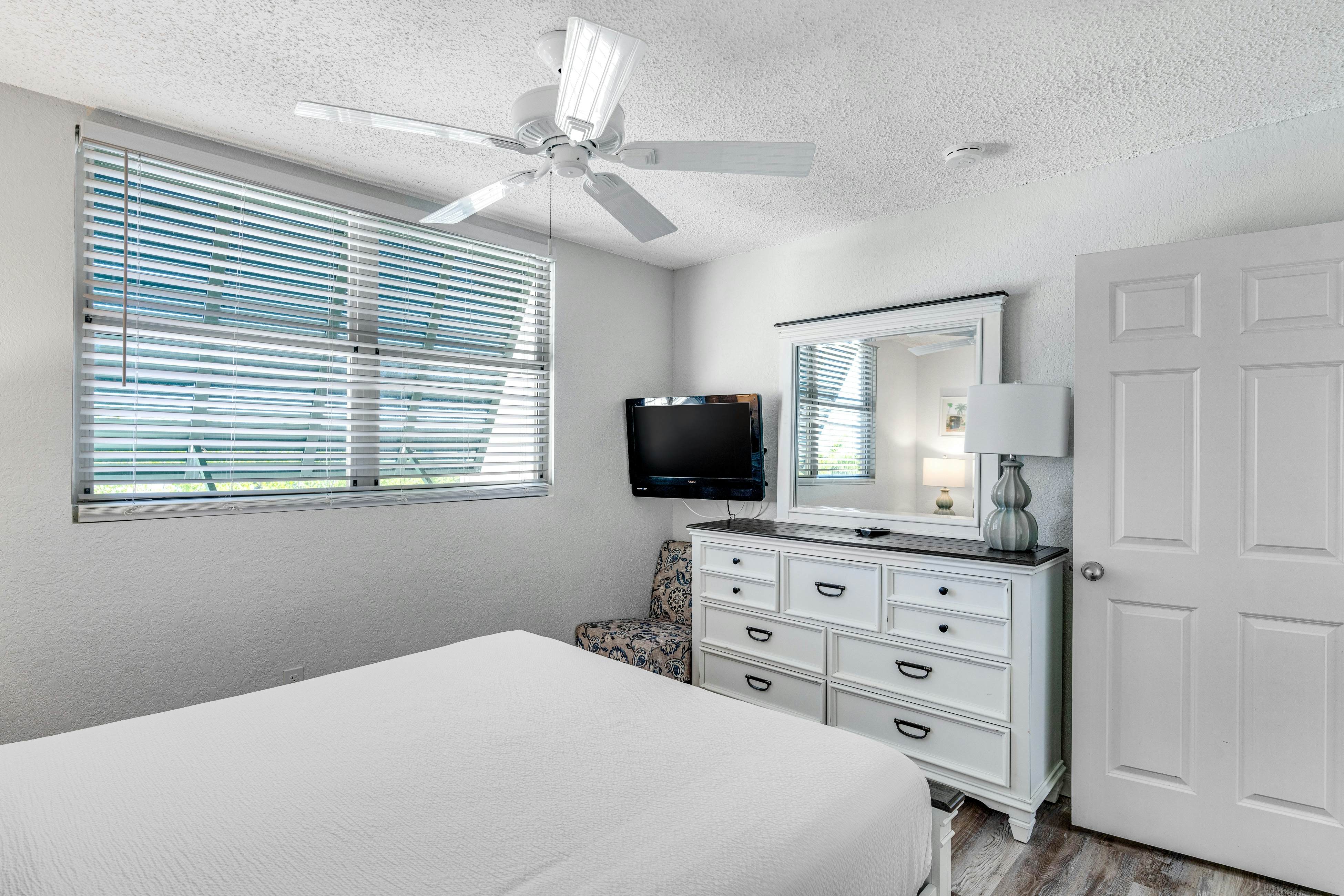 Sunrise Suites - Tierra Bomba Suite 403