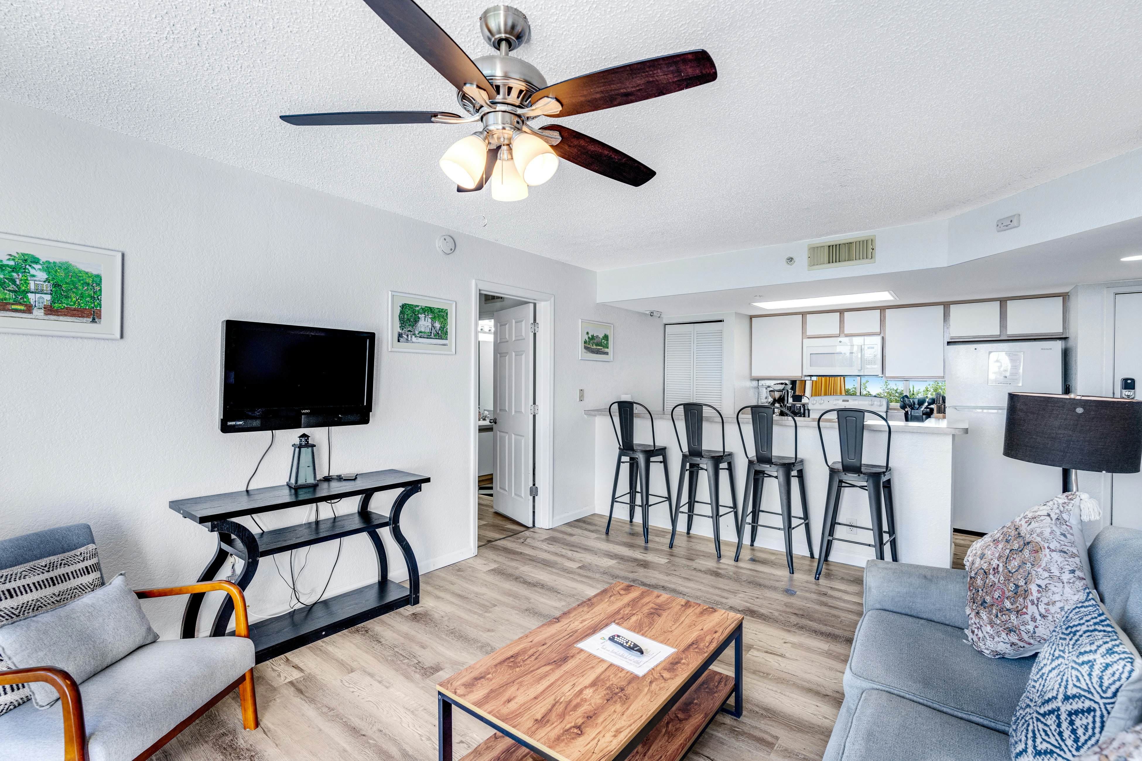 Sunrise Suites - Tierra Bomba Suite 403