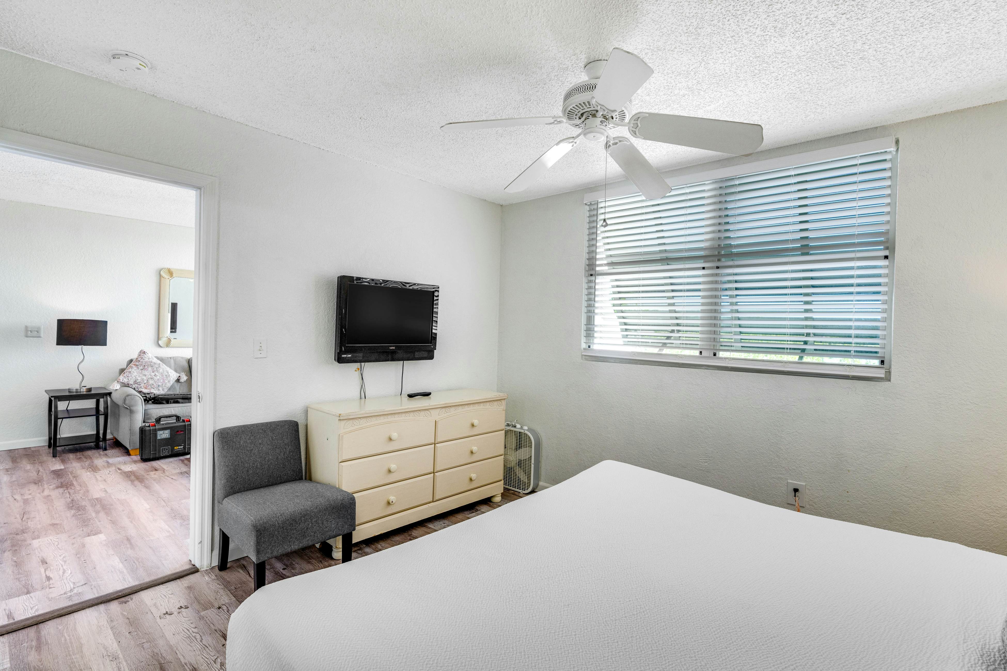 Sunrise Suites - Tierra Bomba Suite 403