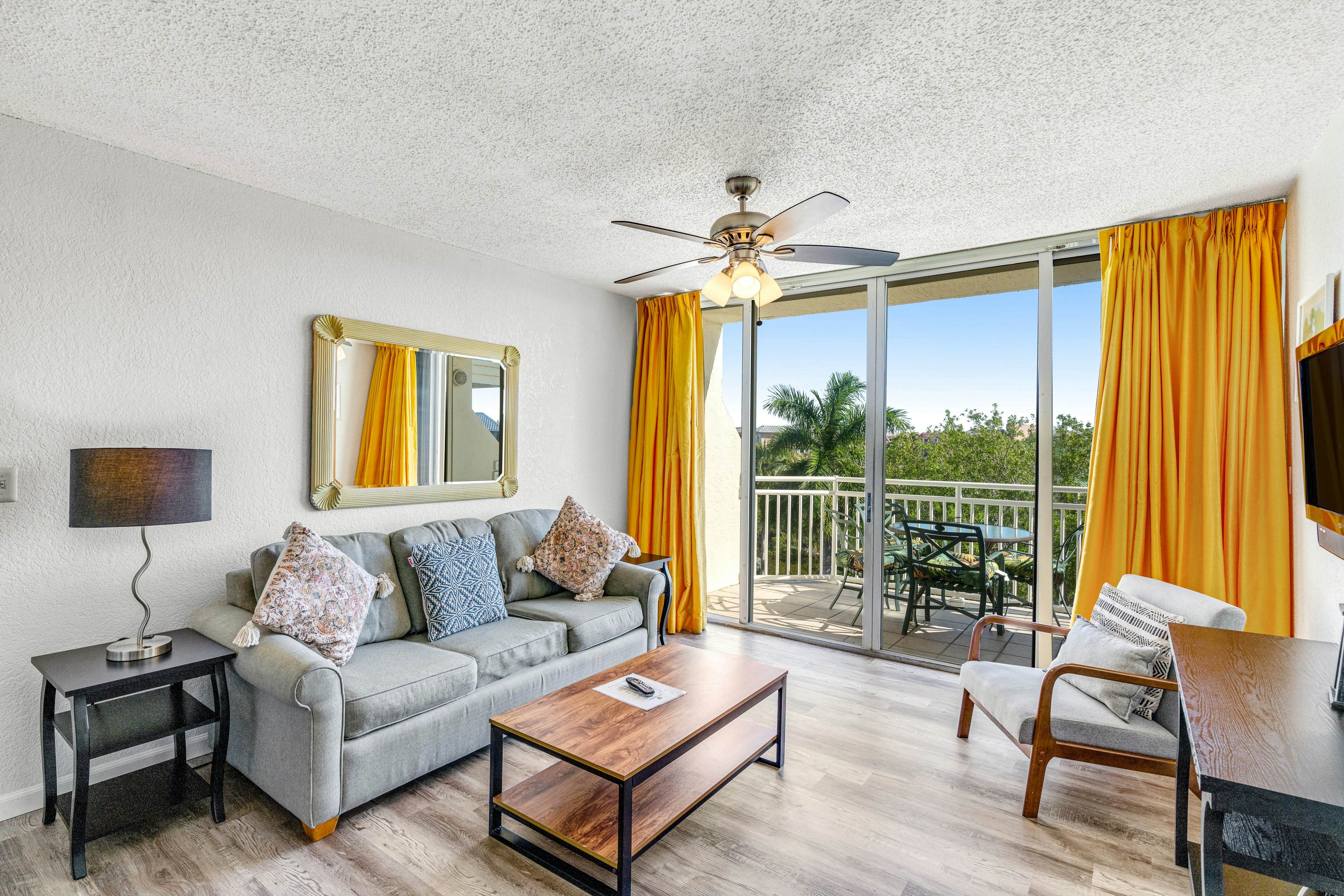 Sunrise Suites - Tierra Bomba Suite 403