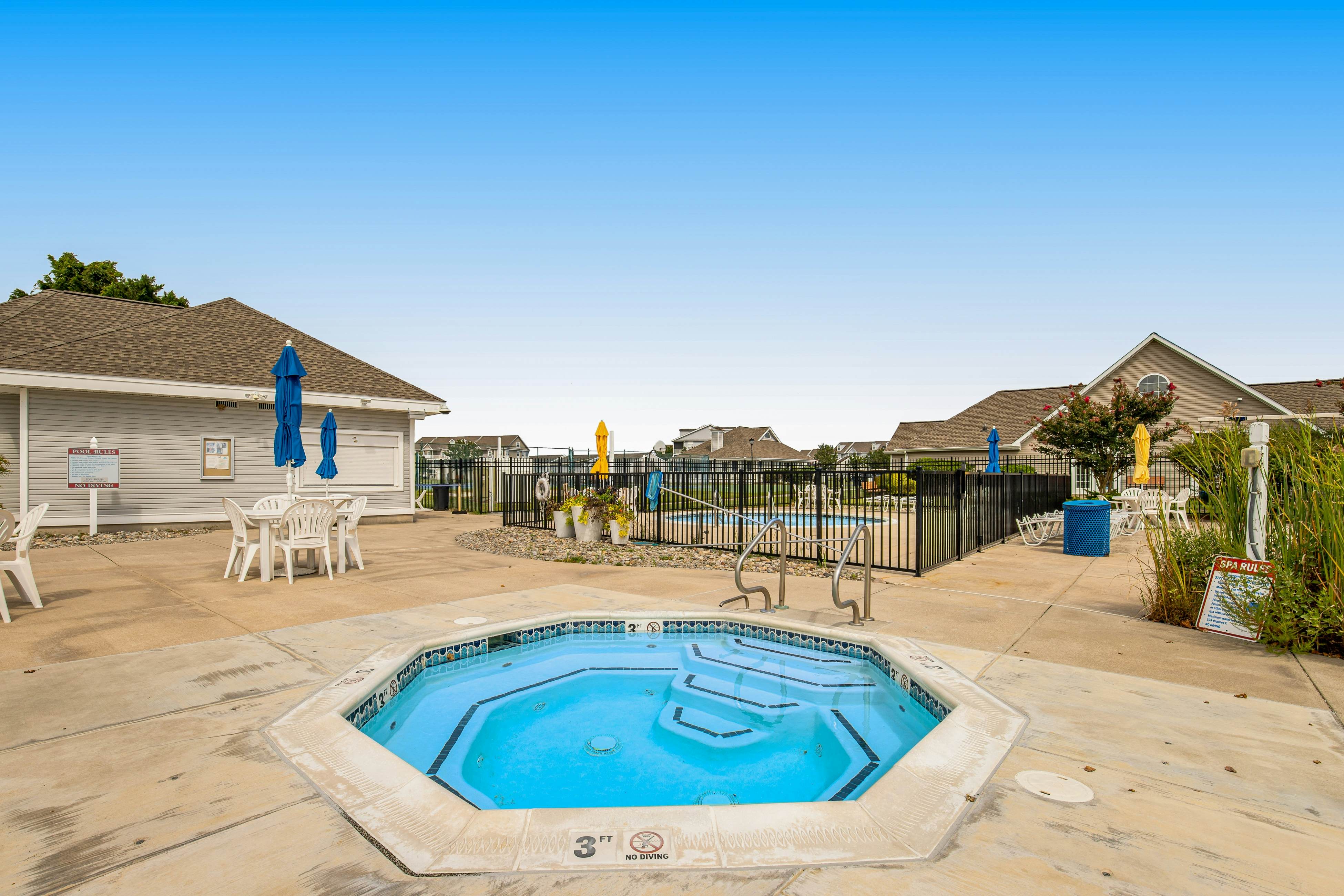 Bethany Bay - 1004 Pavilion Dr 