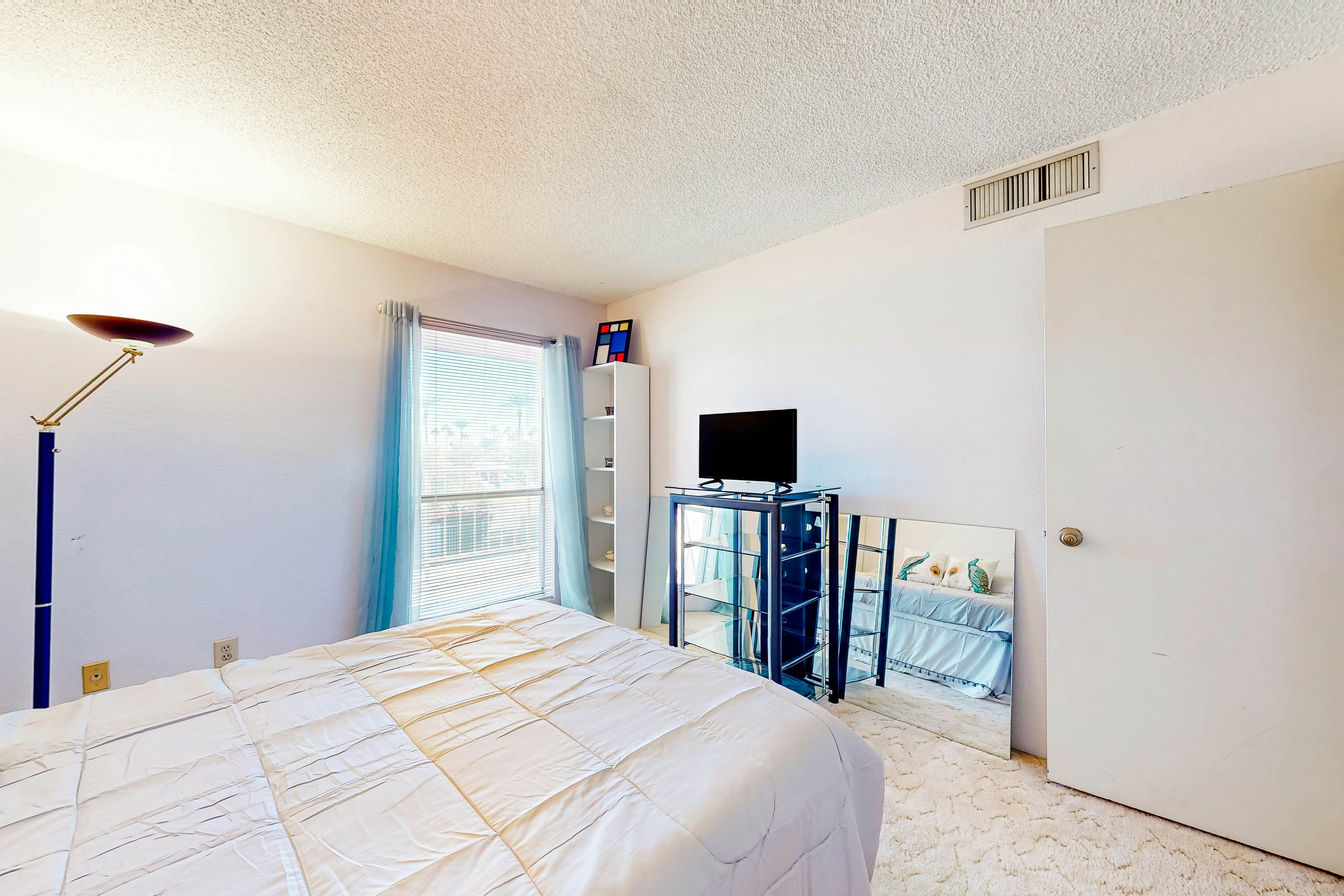 The Palm Searcher, Unit 344