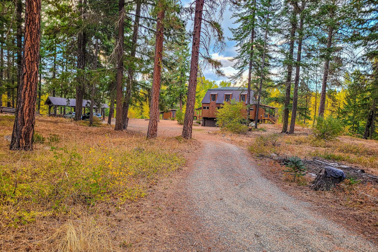 Teanaway River Cabin 5 BD Cle Elum, WA Vacation Rental Vacasa