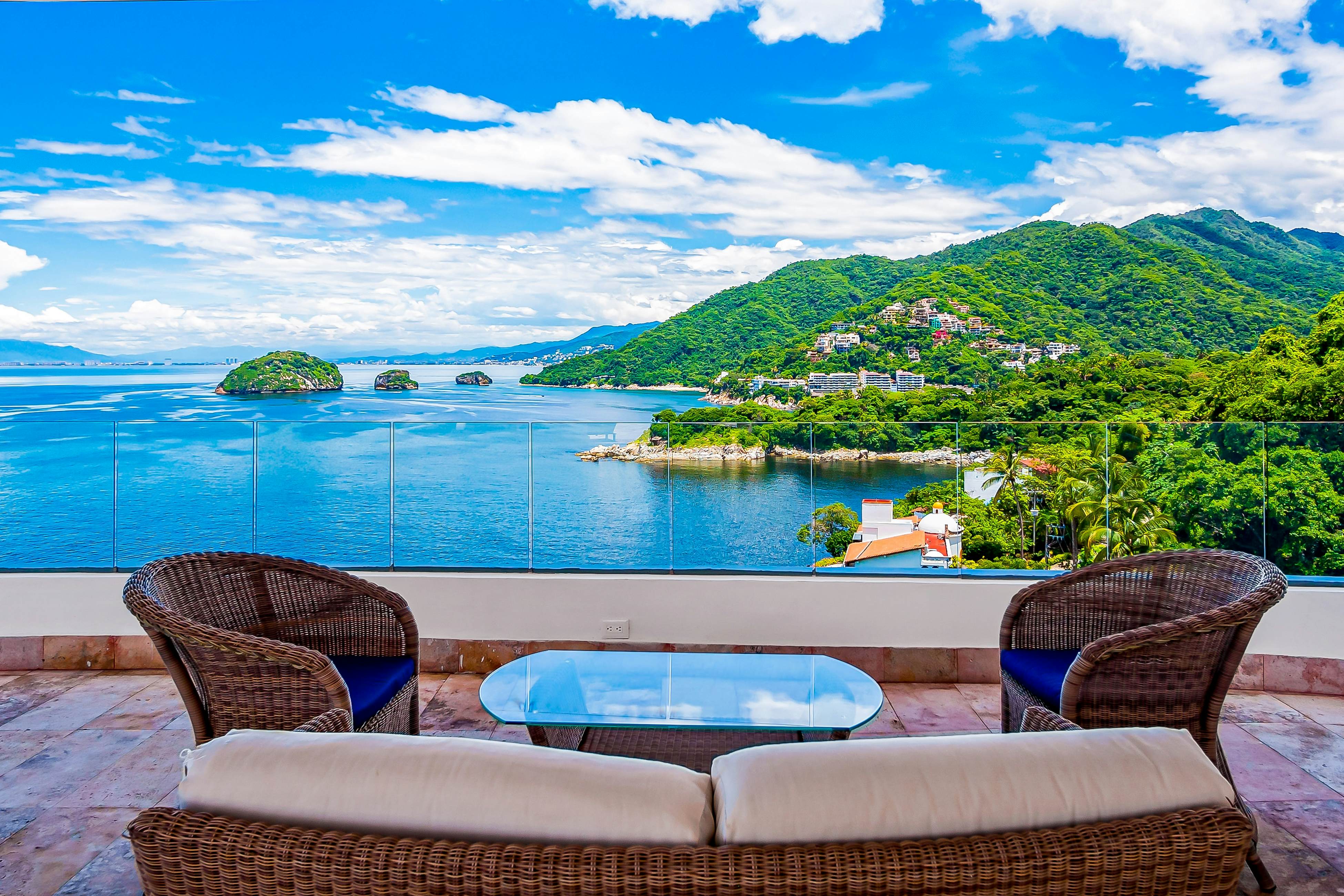 Blue Horizon 502 at Residences