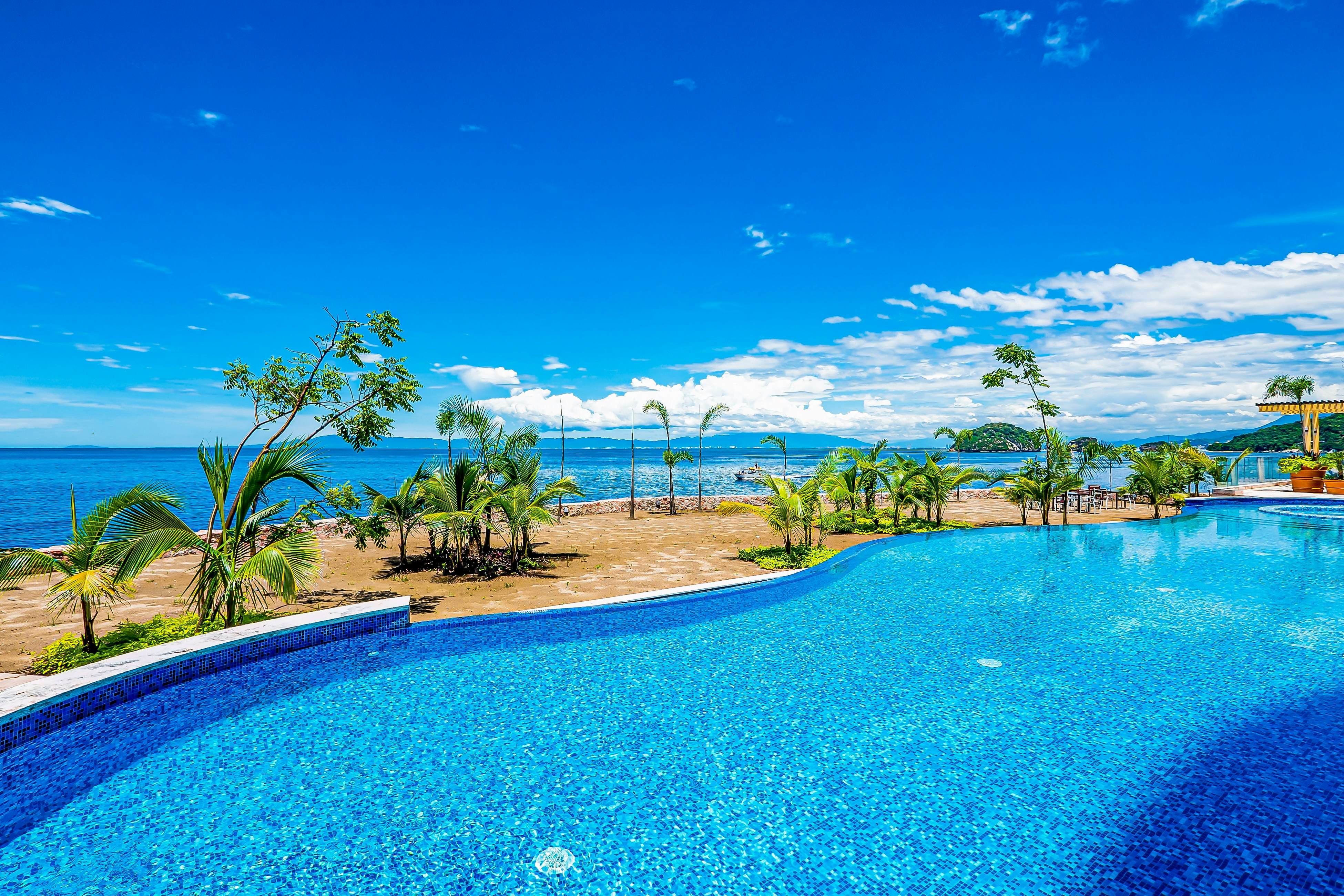 Blue Horizon 502 at Residences