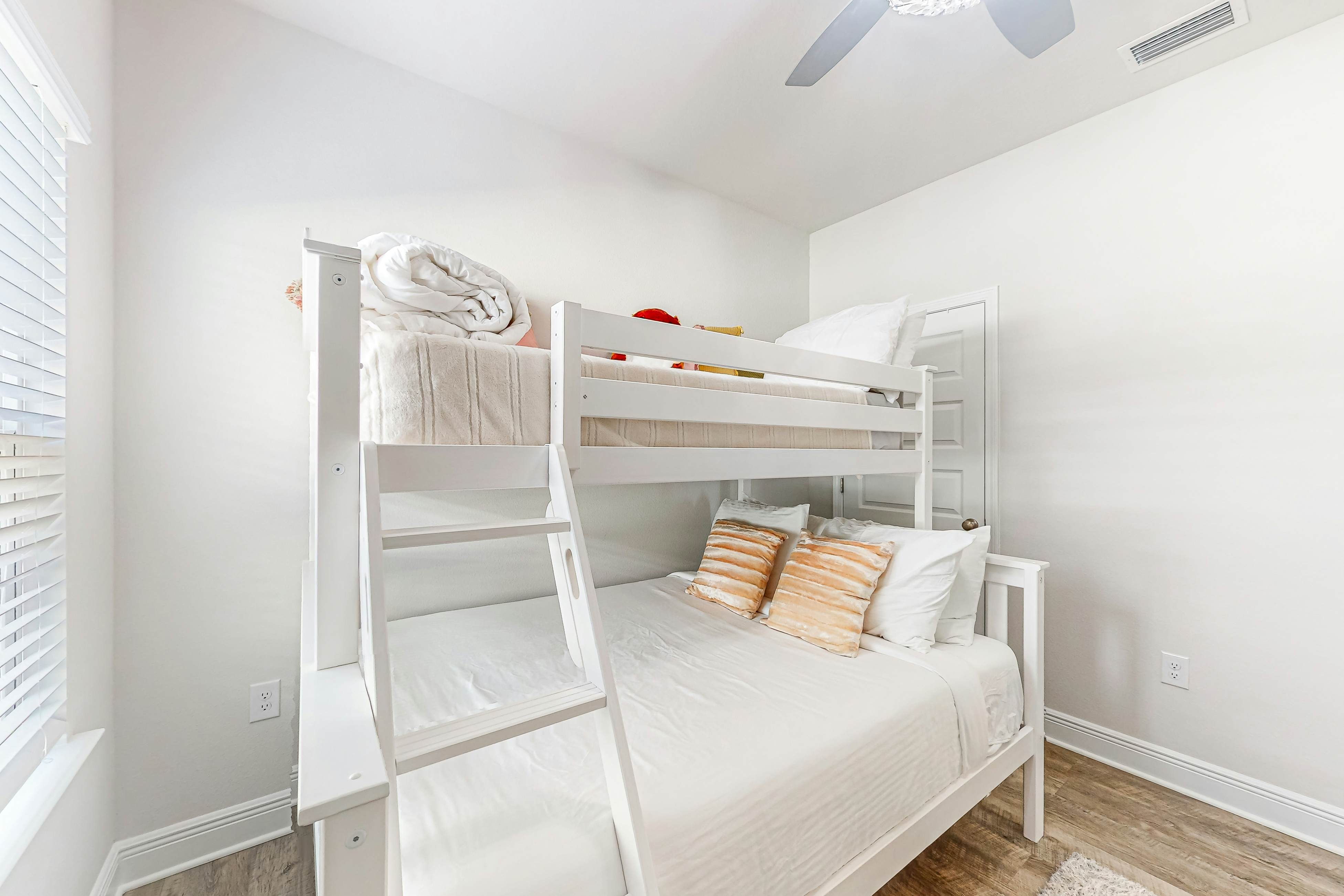 Windmark - Seaside Serenity Escape