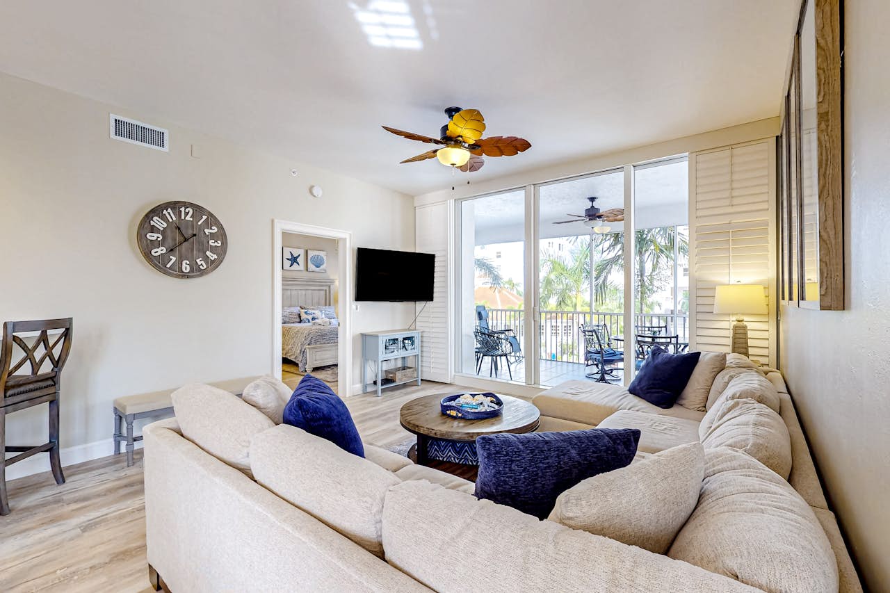 Luxury Condo in Regatta 3 BD Naples, FL Vacation Rental Vacasa