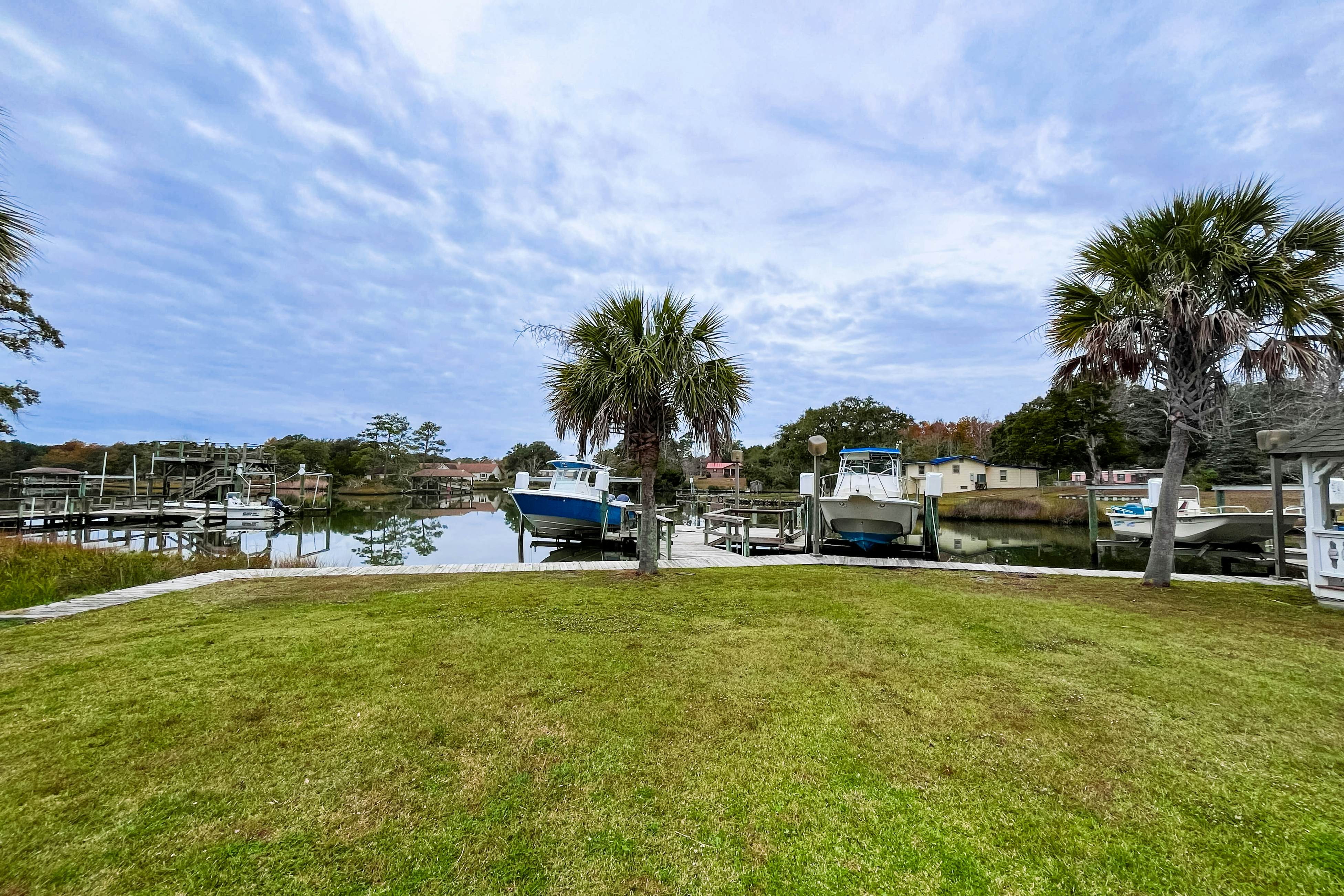 The Boat House | 2 BD Sneads Ferry, NC Vacation Rental | Vacasa