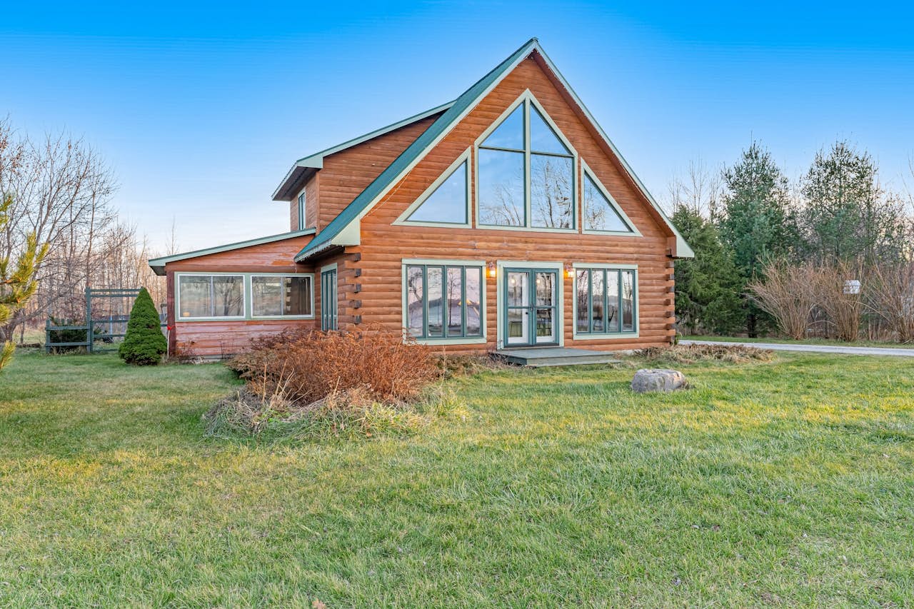 Sunset Hideaway, Main House 3 BD Isle La Motte, VT Vacation Rental